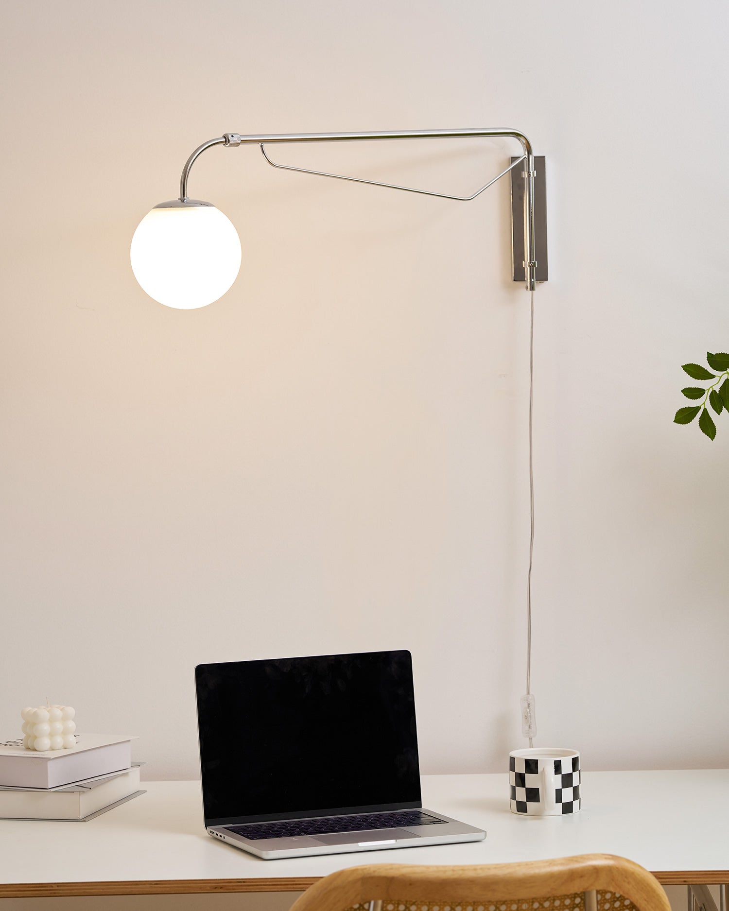 Bazoron Wall Light