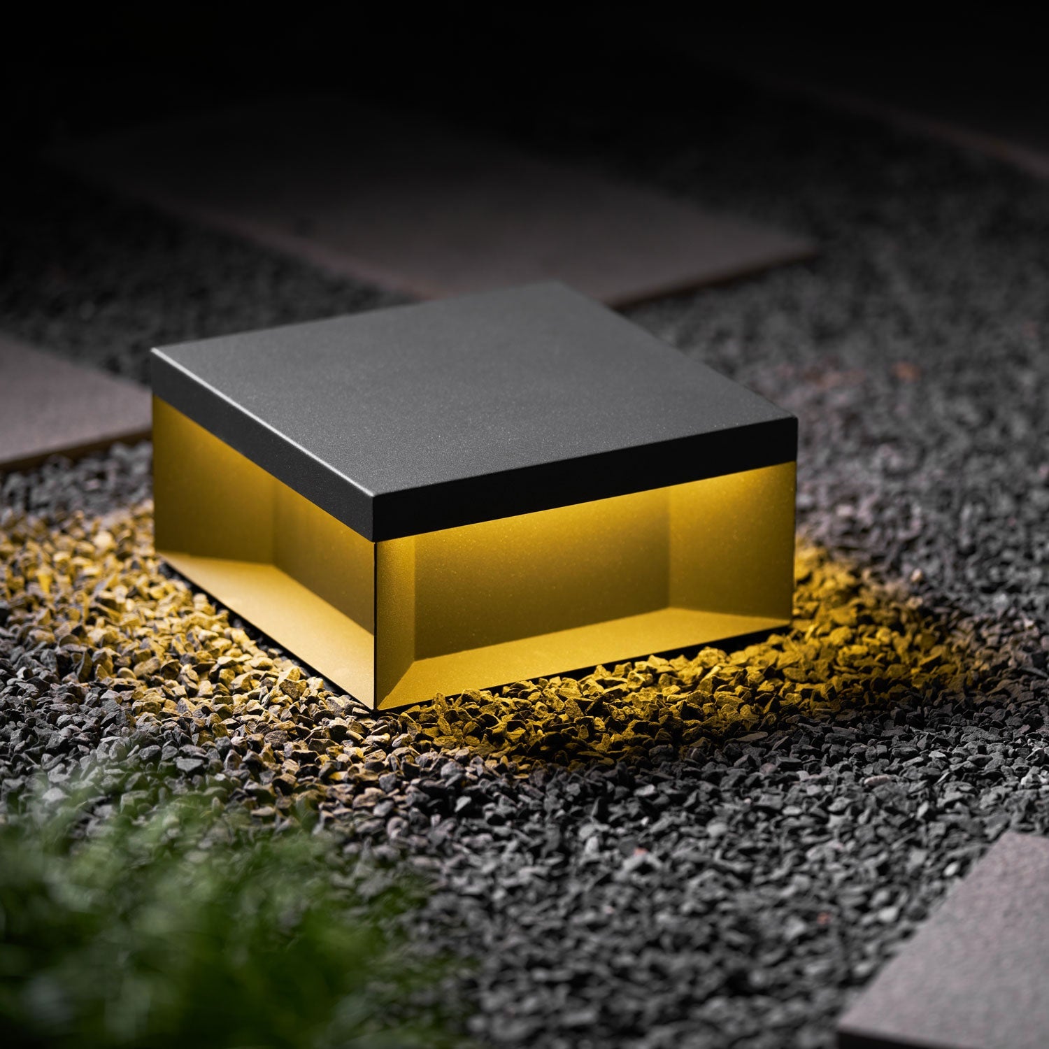 Nolian Outdoor Post Light
