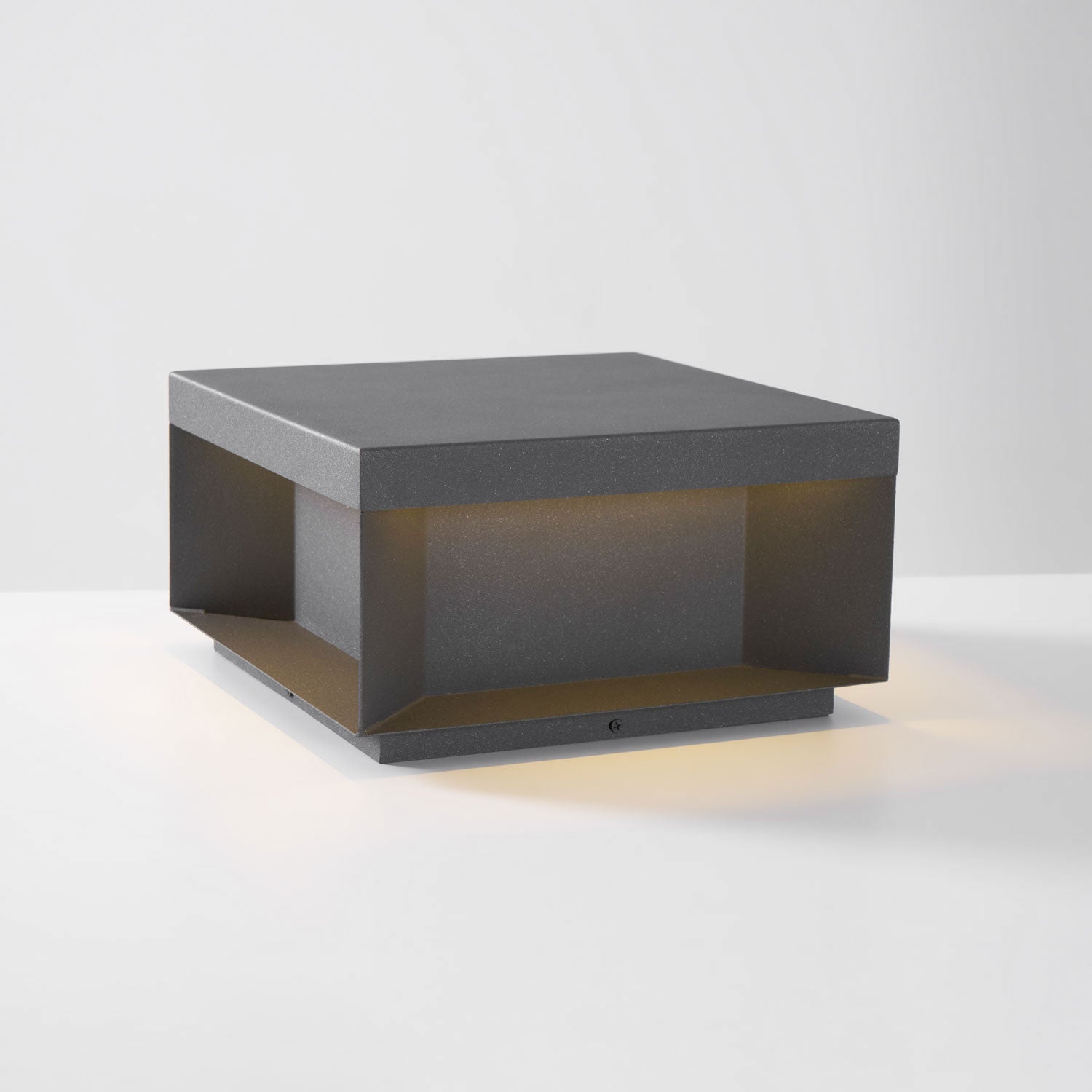 Nolian Outdoor Post Light