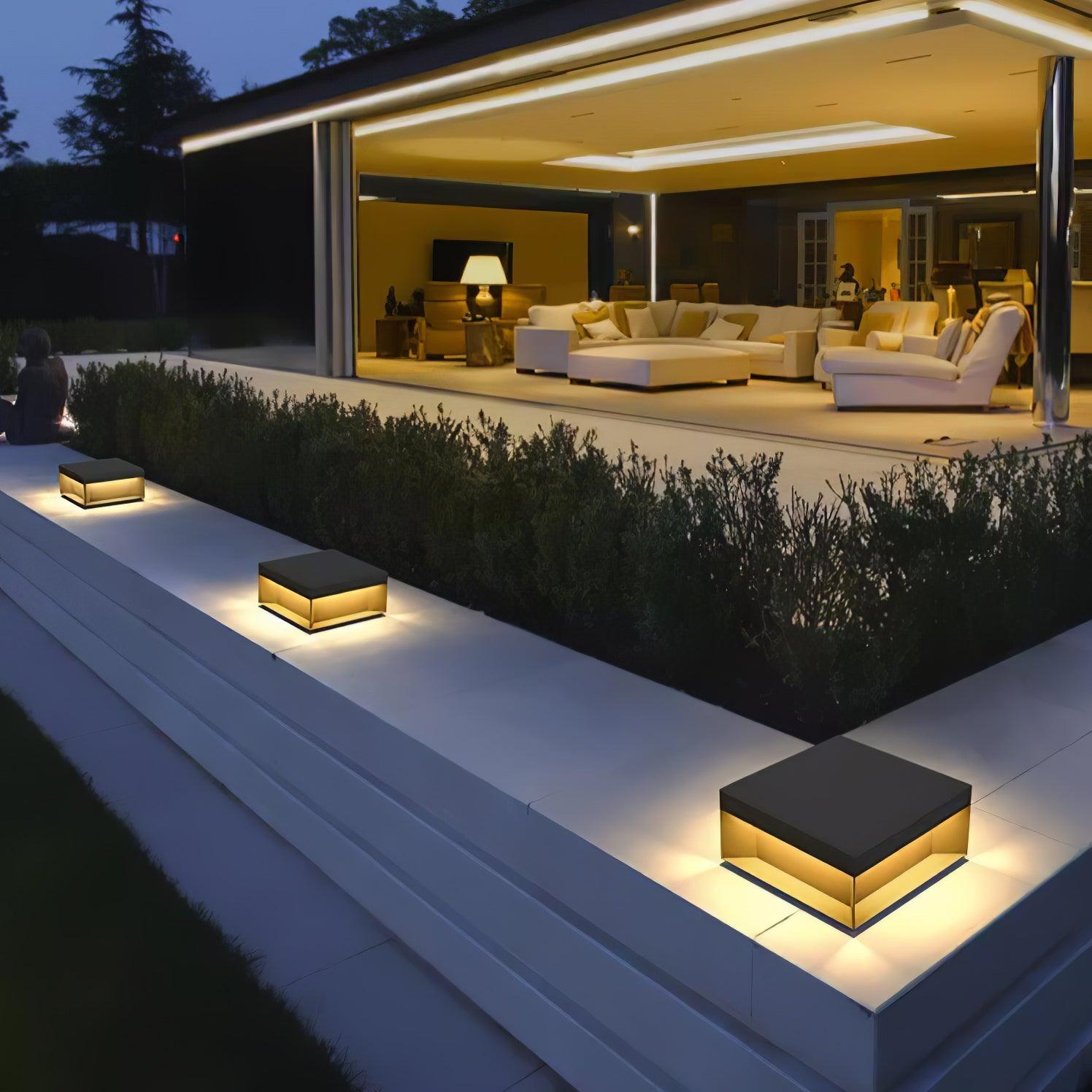 Nolian Outdoor Post Light