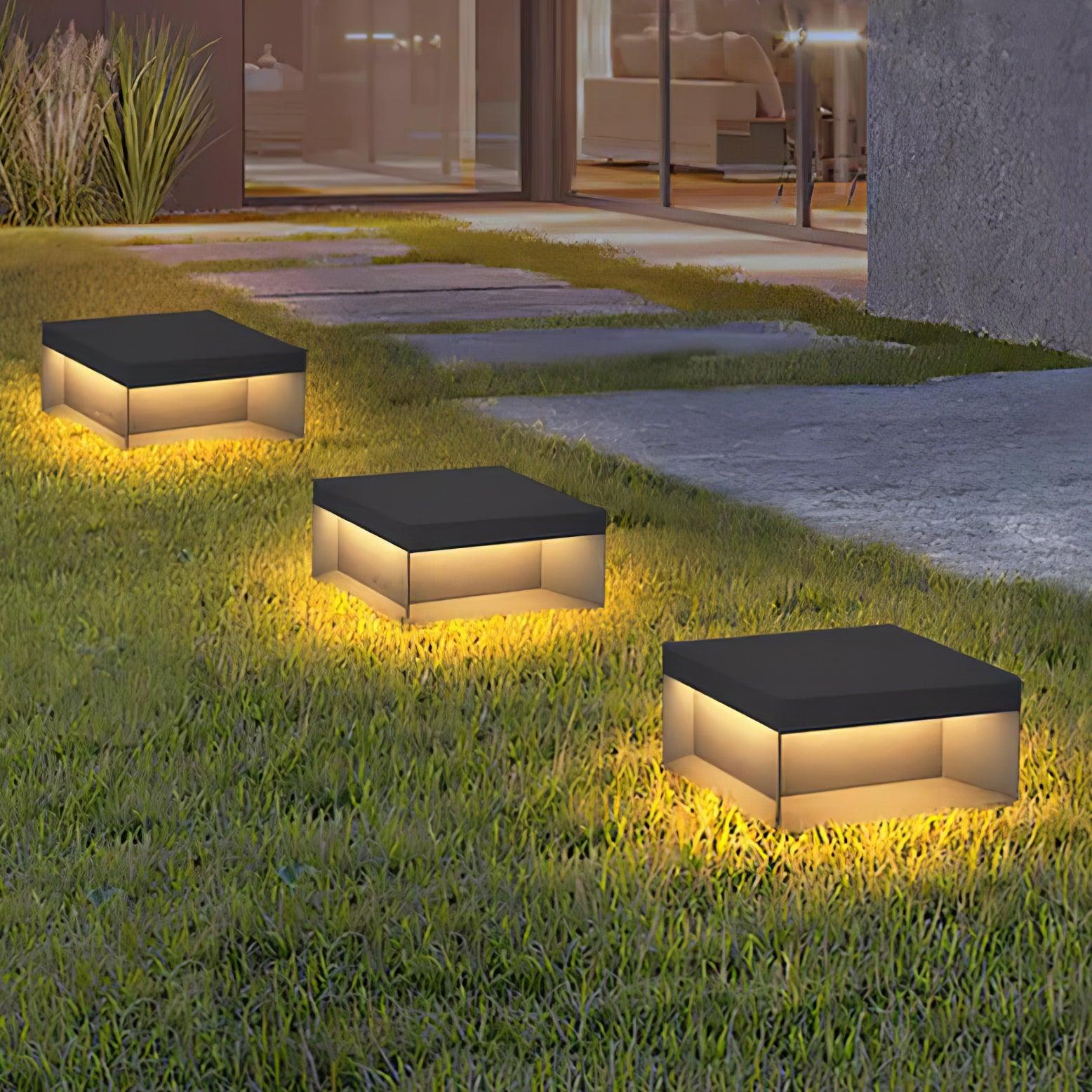 Nolian Outdoor Post Light