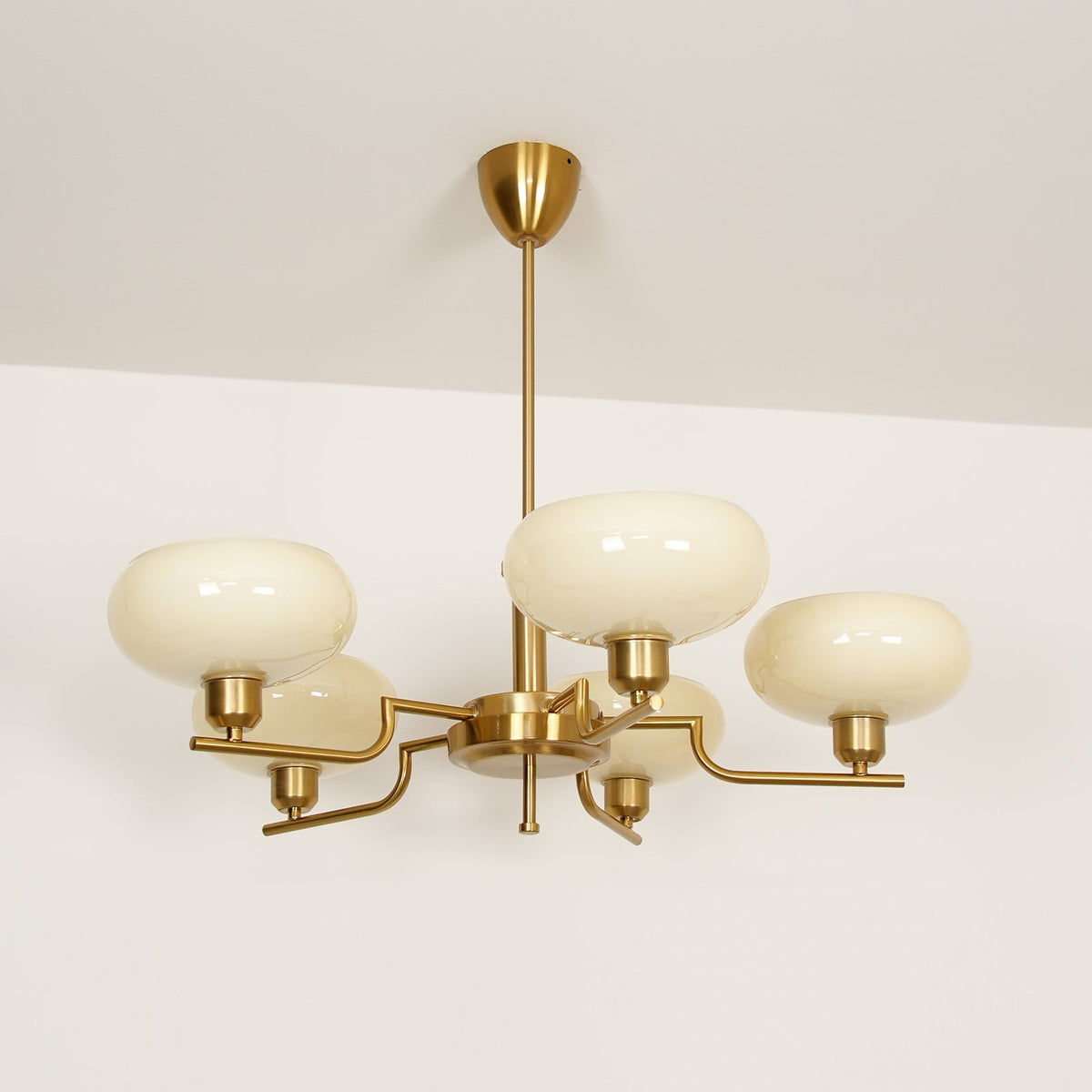Nevelo Modern Chandelier