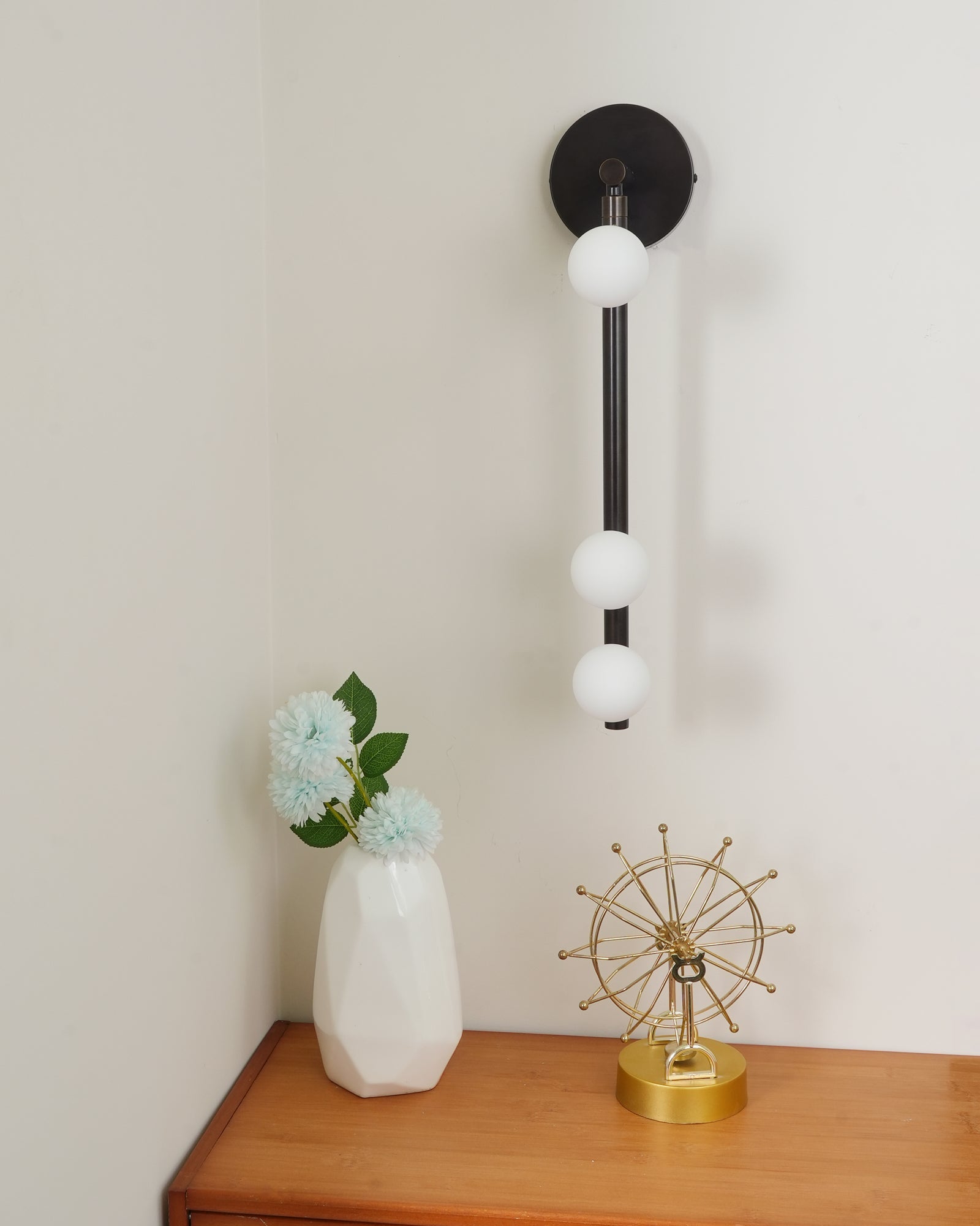 Hati Tube Wall Light