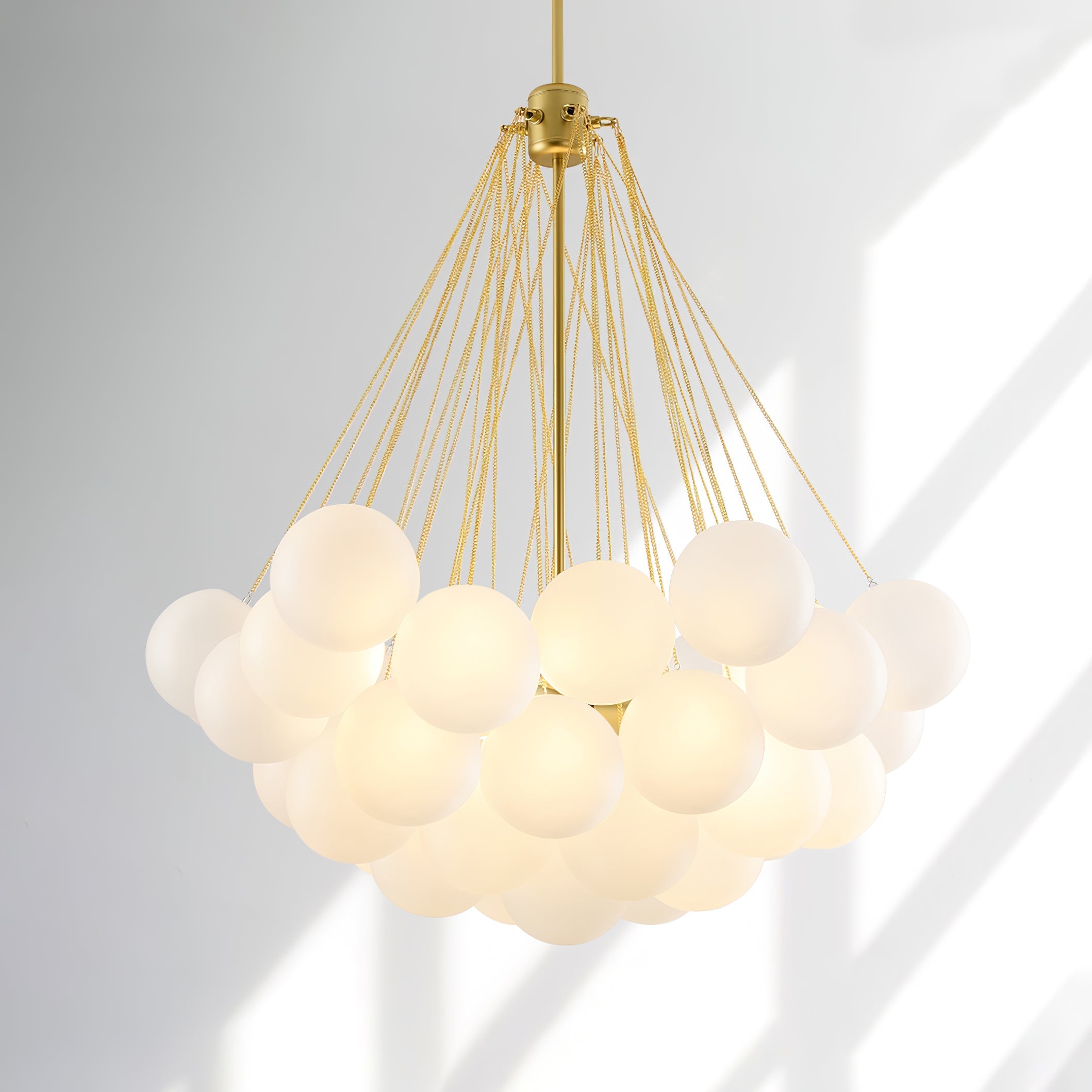 Aloralo Globe Chandelier