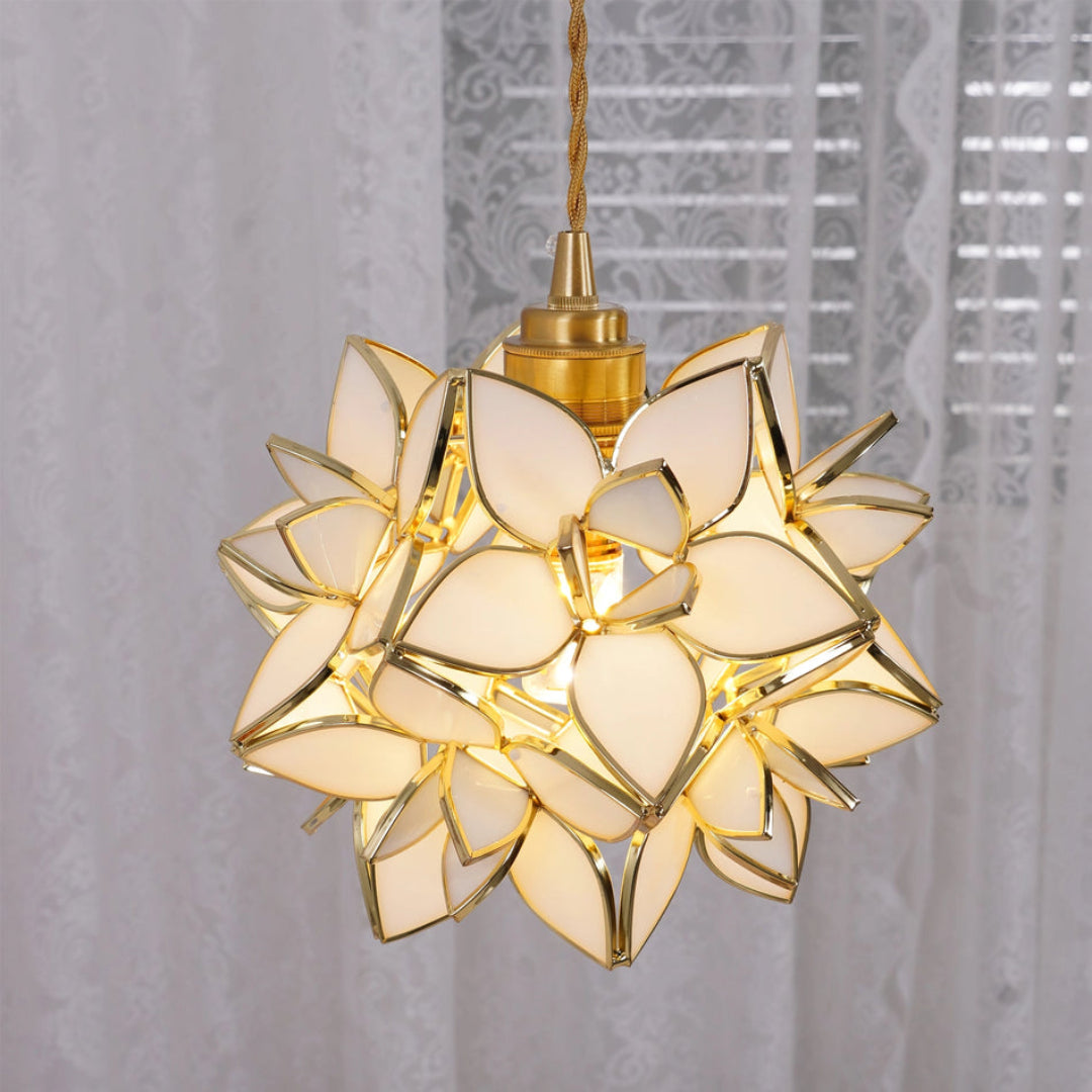 Syva Flower Pendant Light