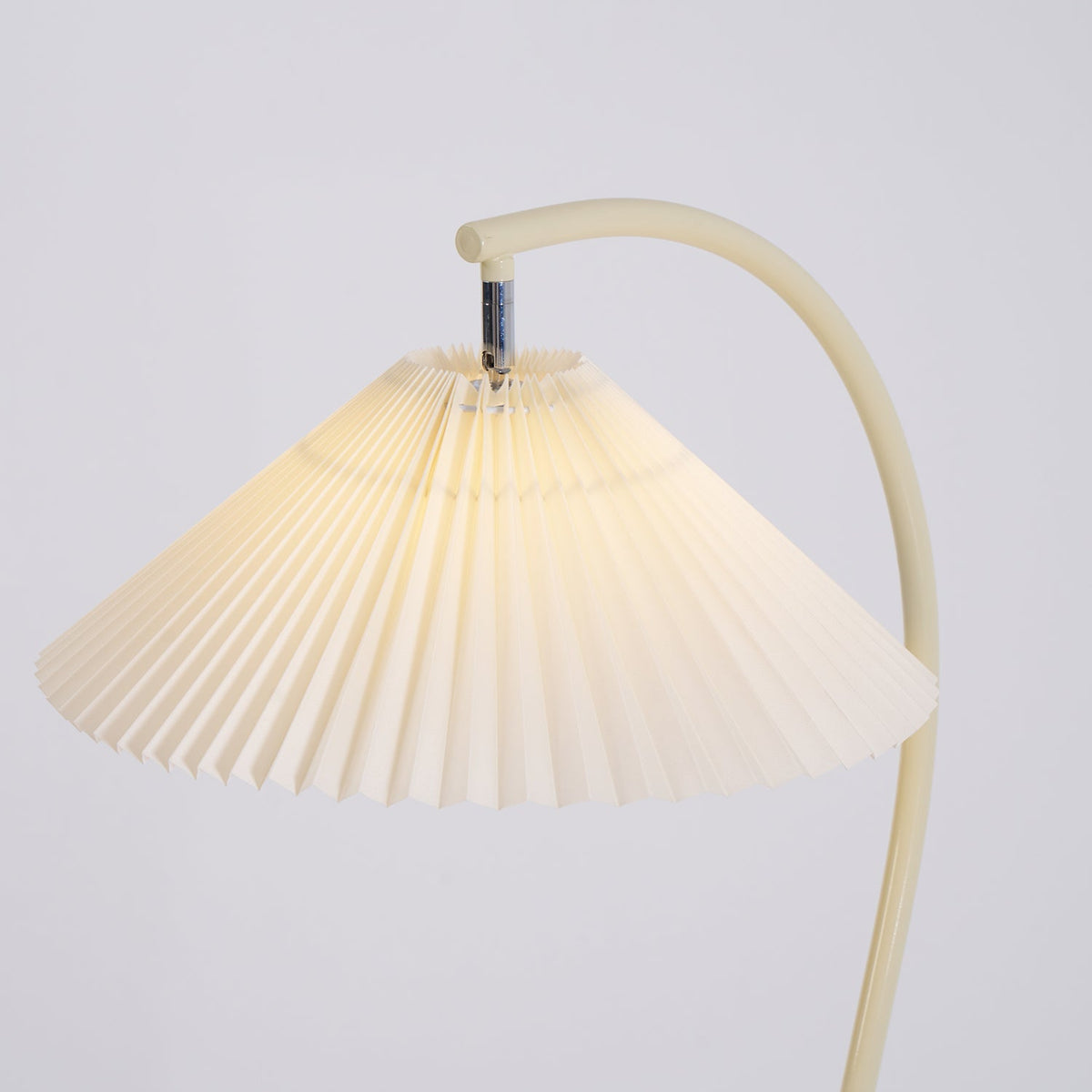 Kide Vintage Floor Lamp