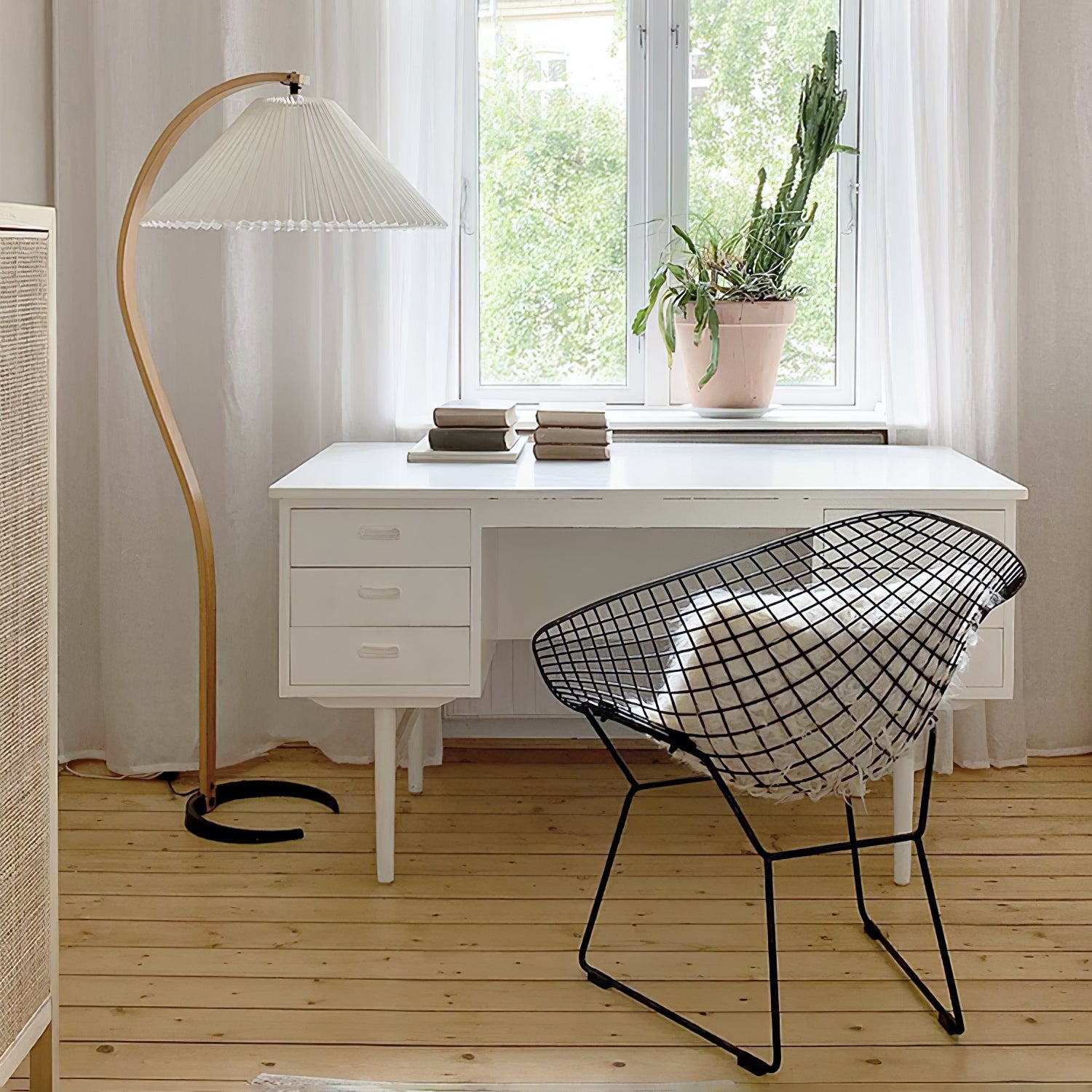 Alella Sculptural Floor Lamp