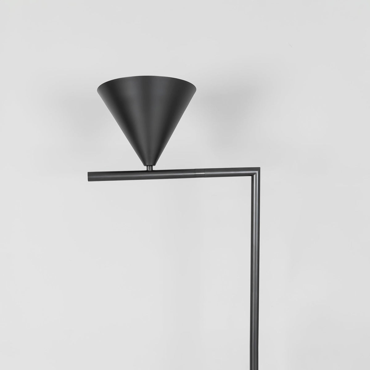 Resova Cone Floor Lamp