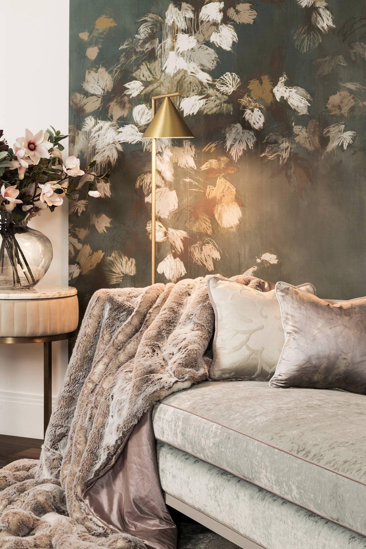 Resova Cone Floor Lamp