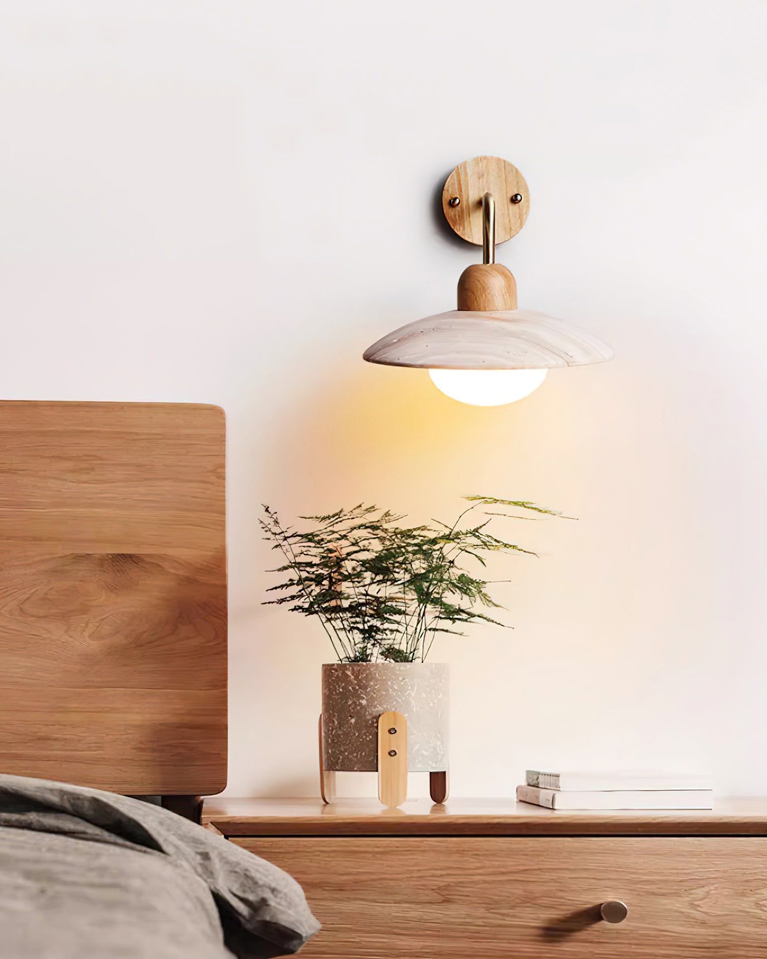 Beleraro Travertine Wall Light