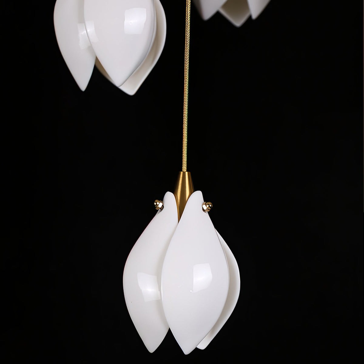 Lifiran Floral Pendant Light