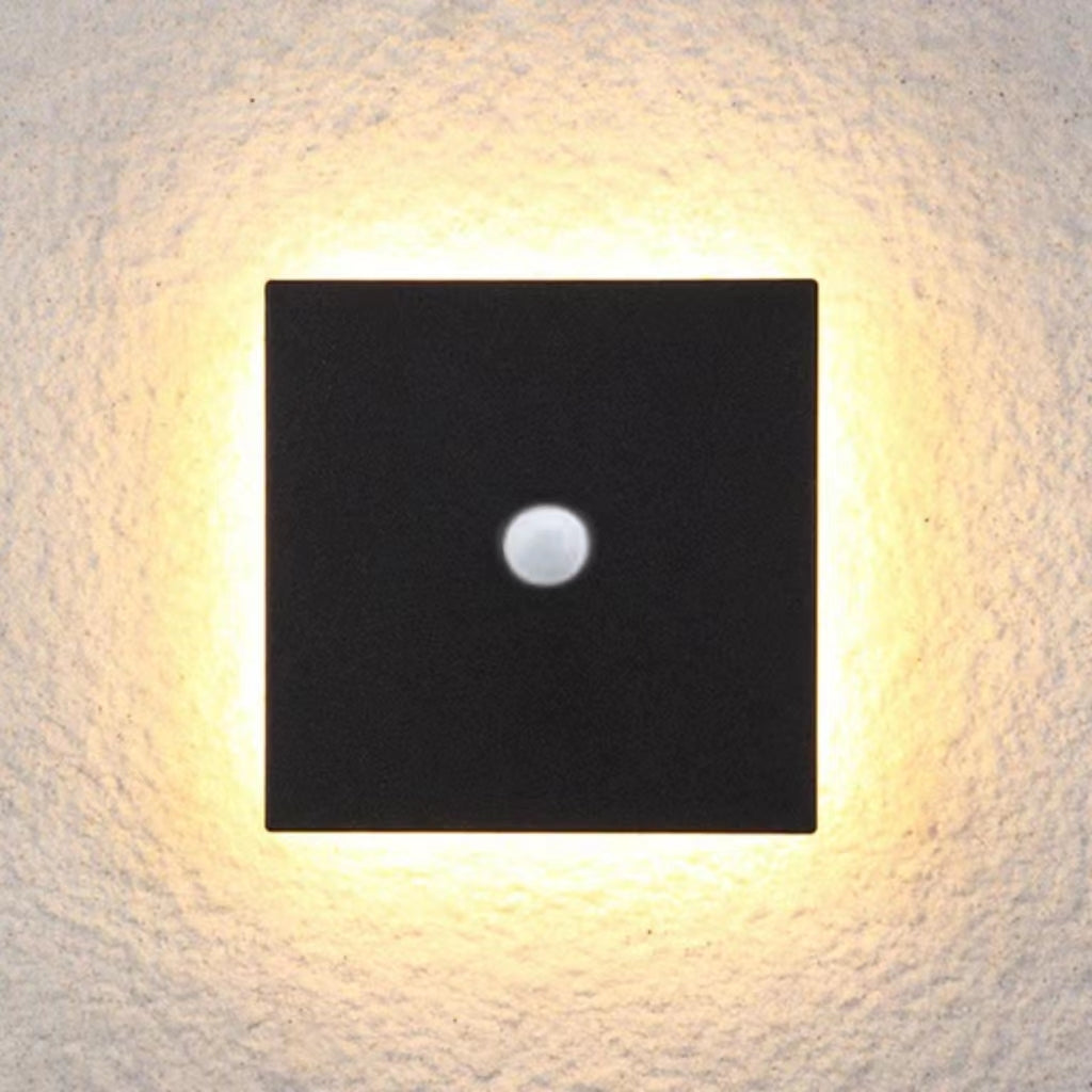 Arralona Minimalist Wall Light
