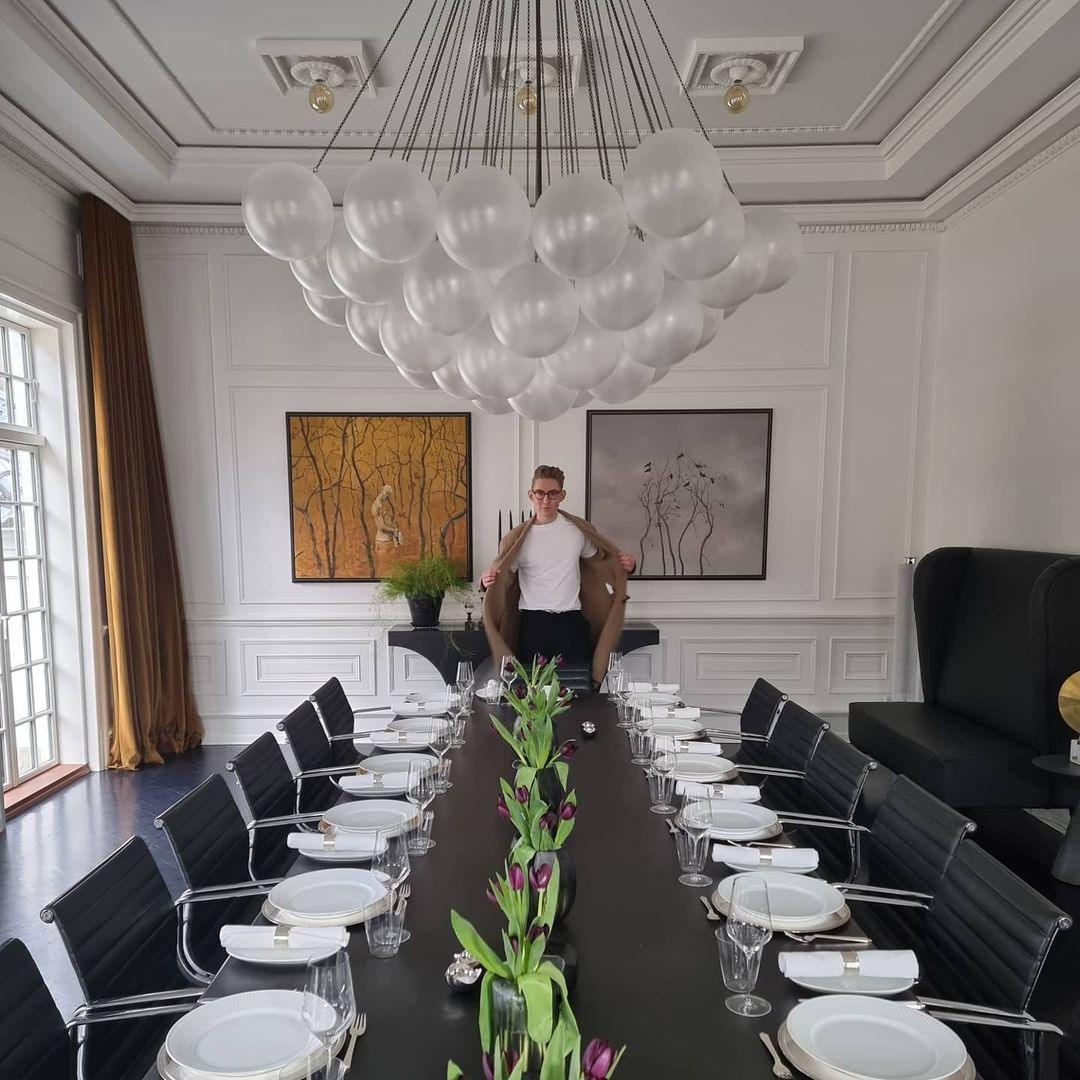 Aloralo Globe Chandelier