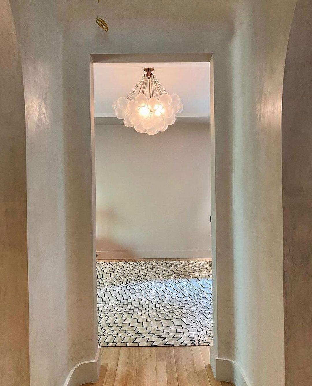 Aloralo Globe Chandelier