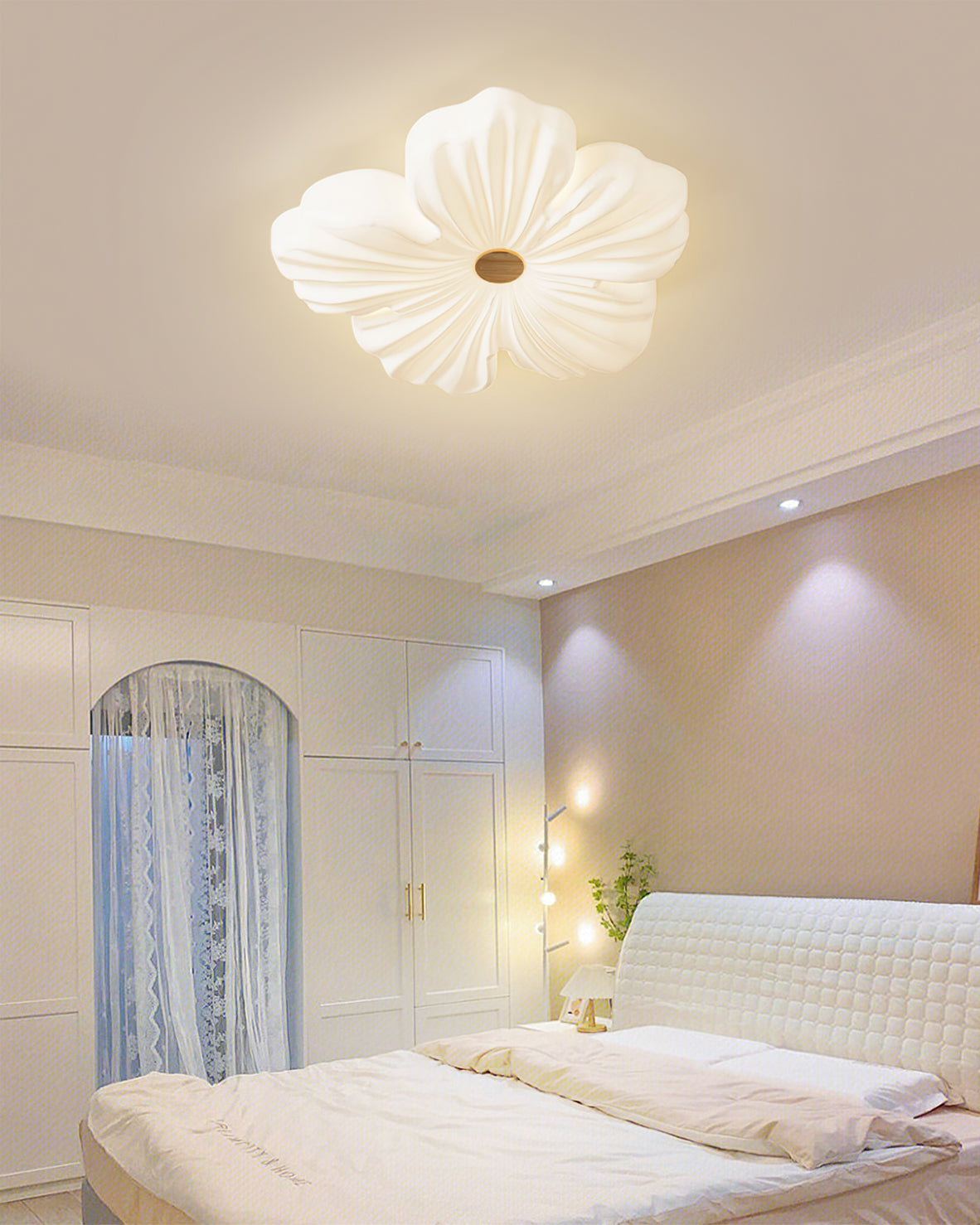 Avaliona Flower Ceiling Light