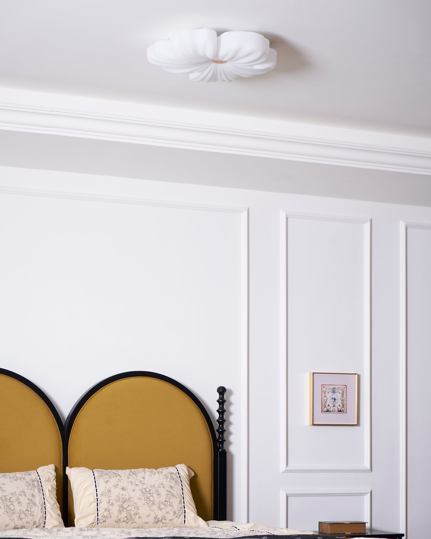 Avaliona Flower Ceiling Light