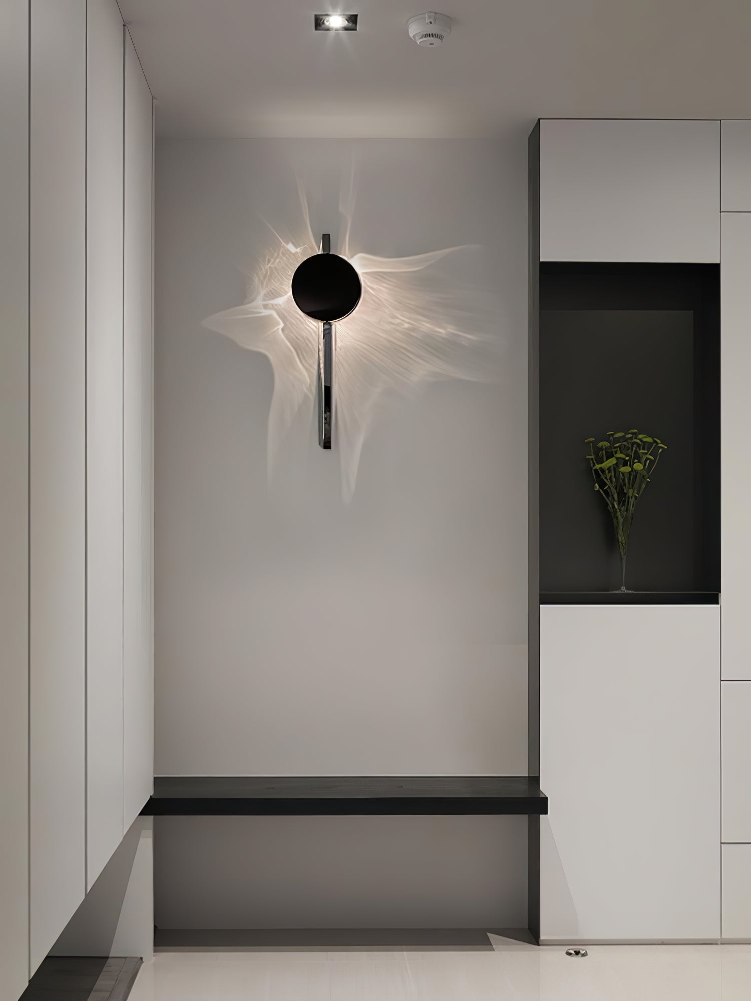 Lomarona Sculptural Wall Light