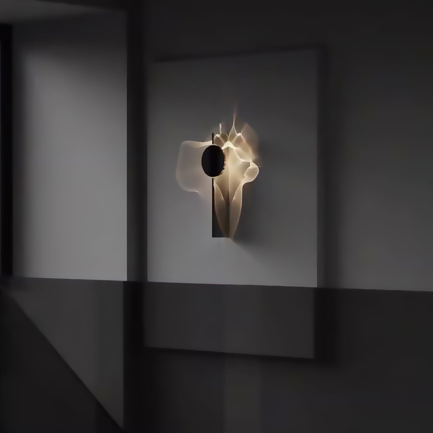Lomarona Sculptural Wall Light