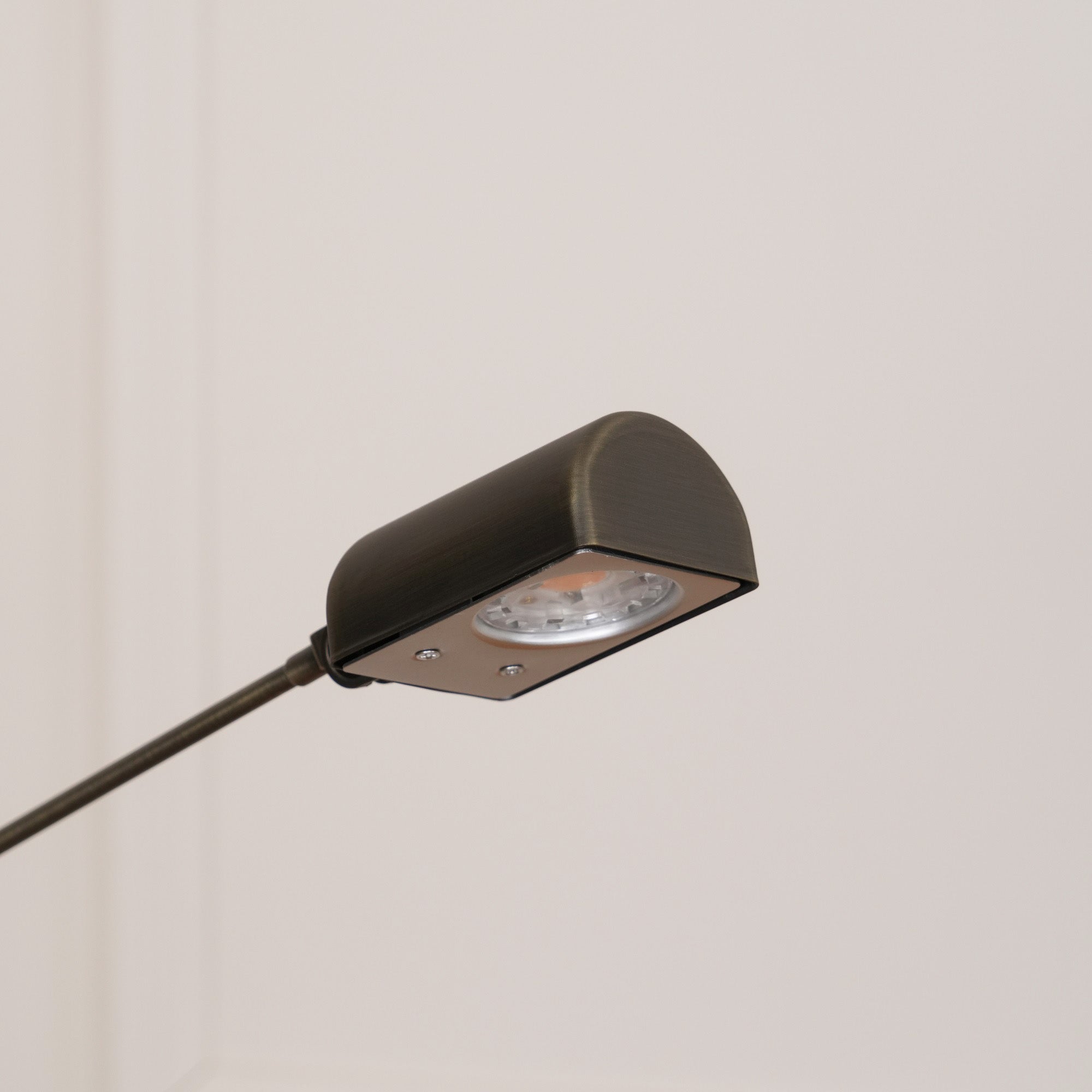 Belderix Floor Lamp