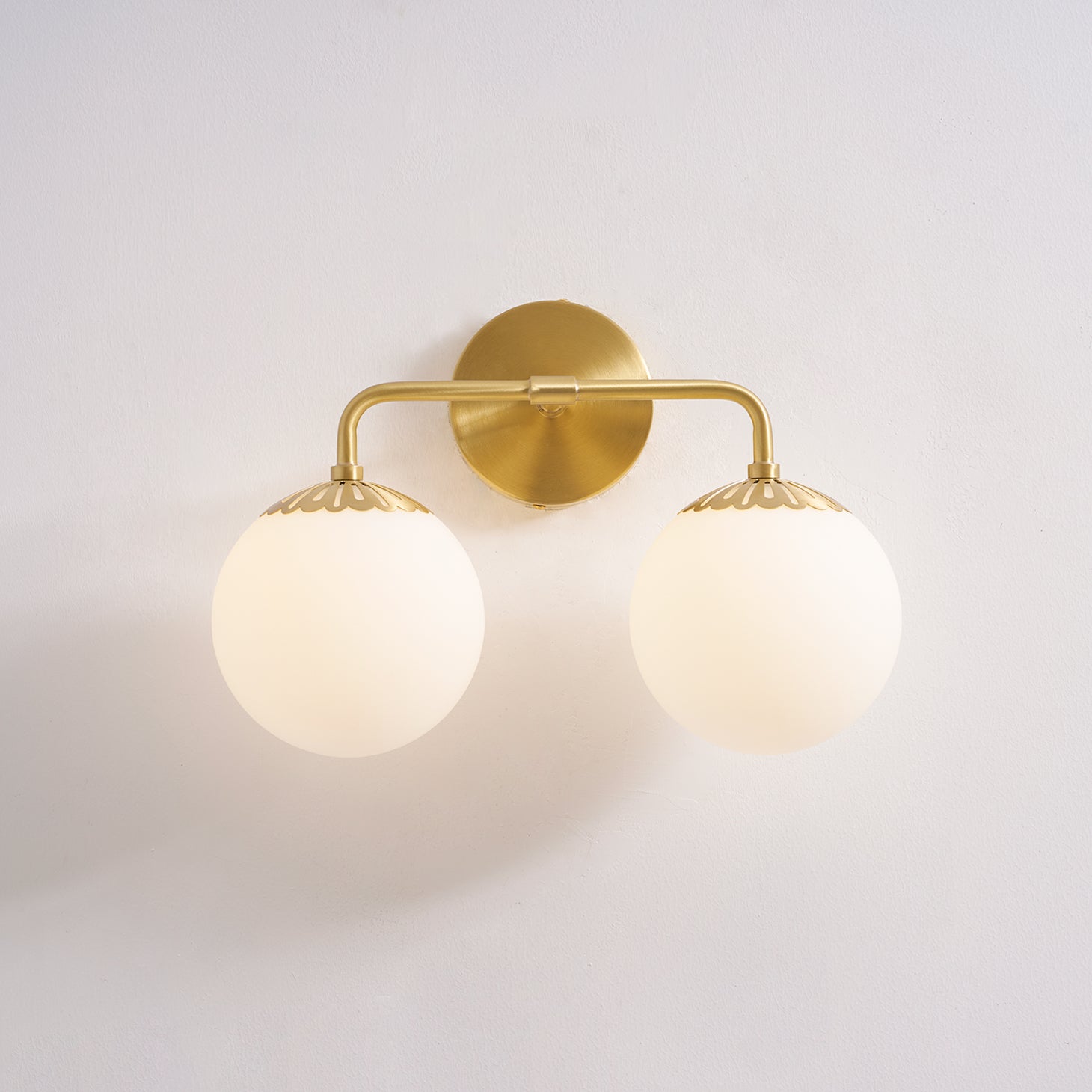 Alverello Globe Wall Light