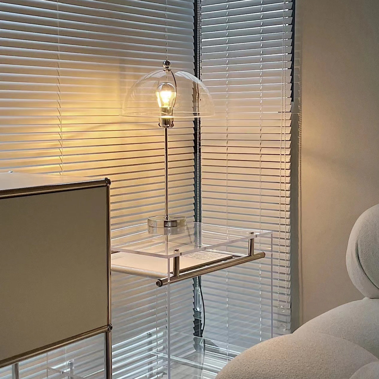 Ivavor Table Lamp