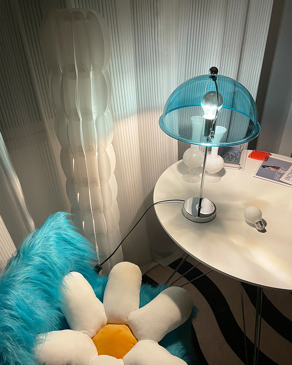 Ivavor Table Lamp