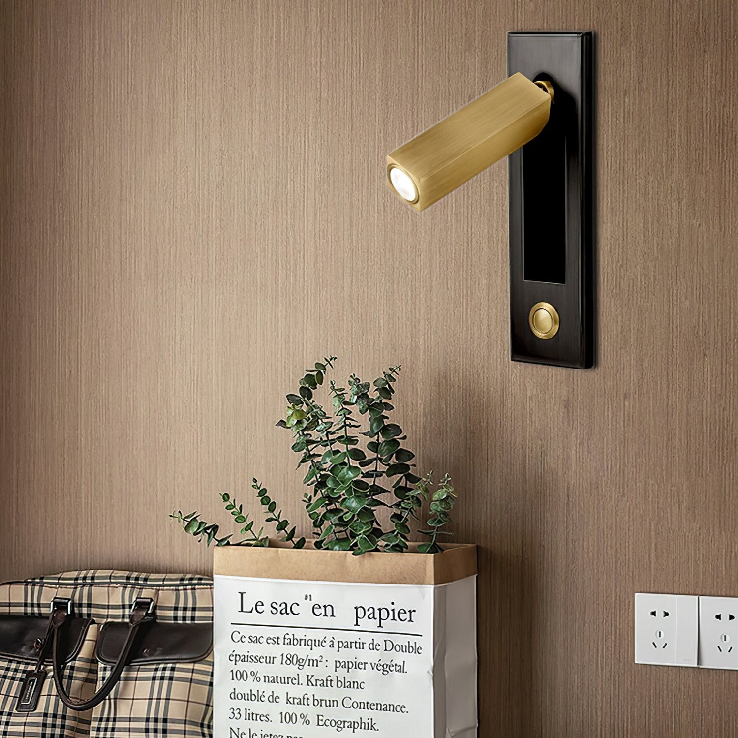 Losnek Wall Light