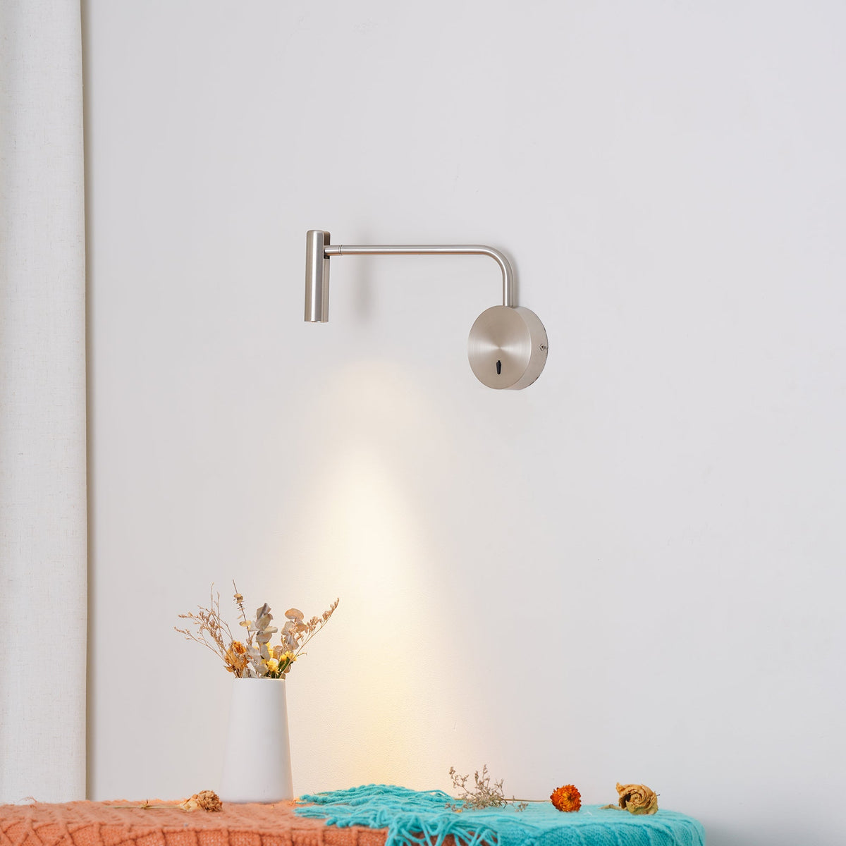 Minimalist Disc LED Wall Sconce – detail 11