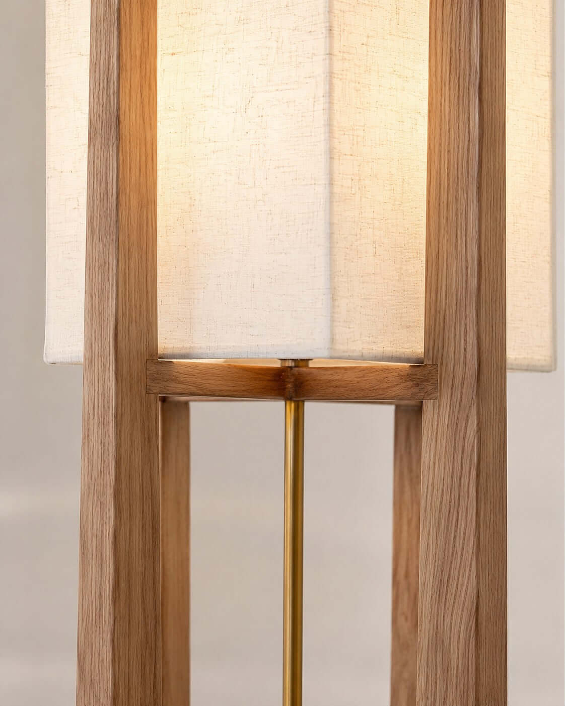 Kirinela Floor Lamp