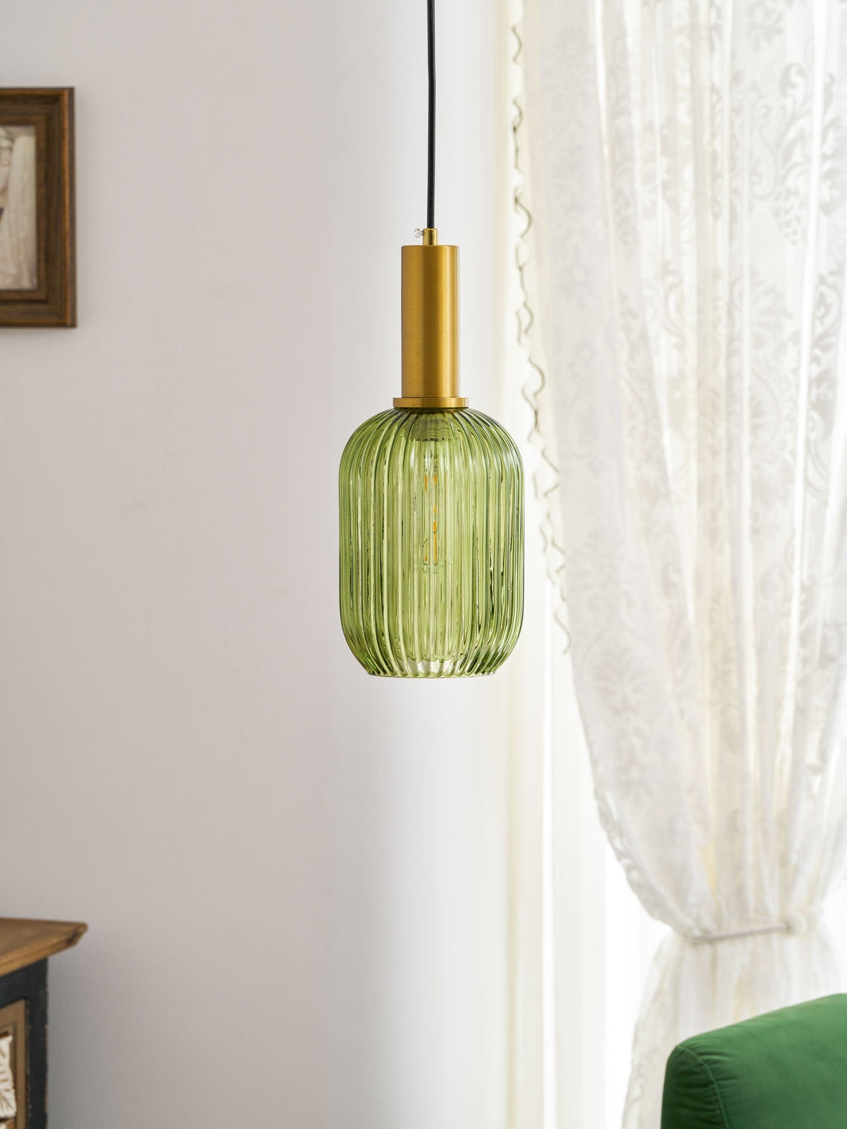 Vamelo Fluted Pendant Light