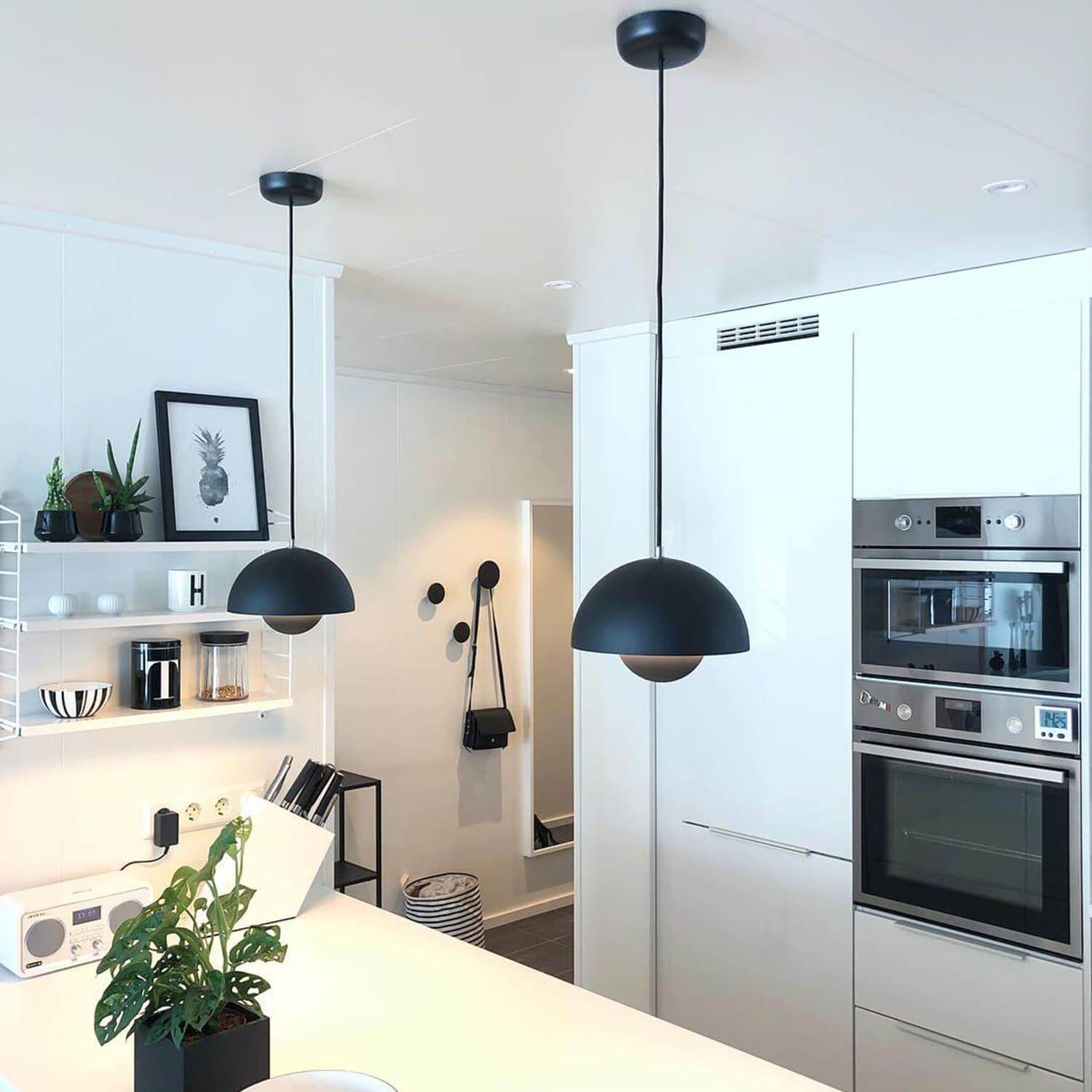 Avenonix Pendant Light
