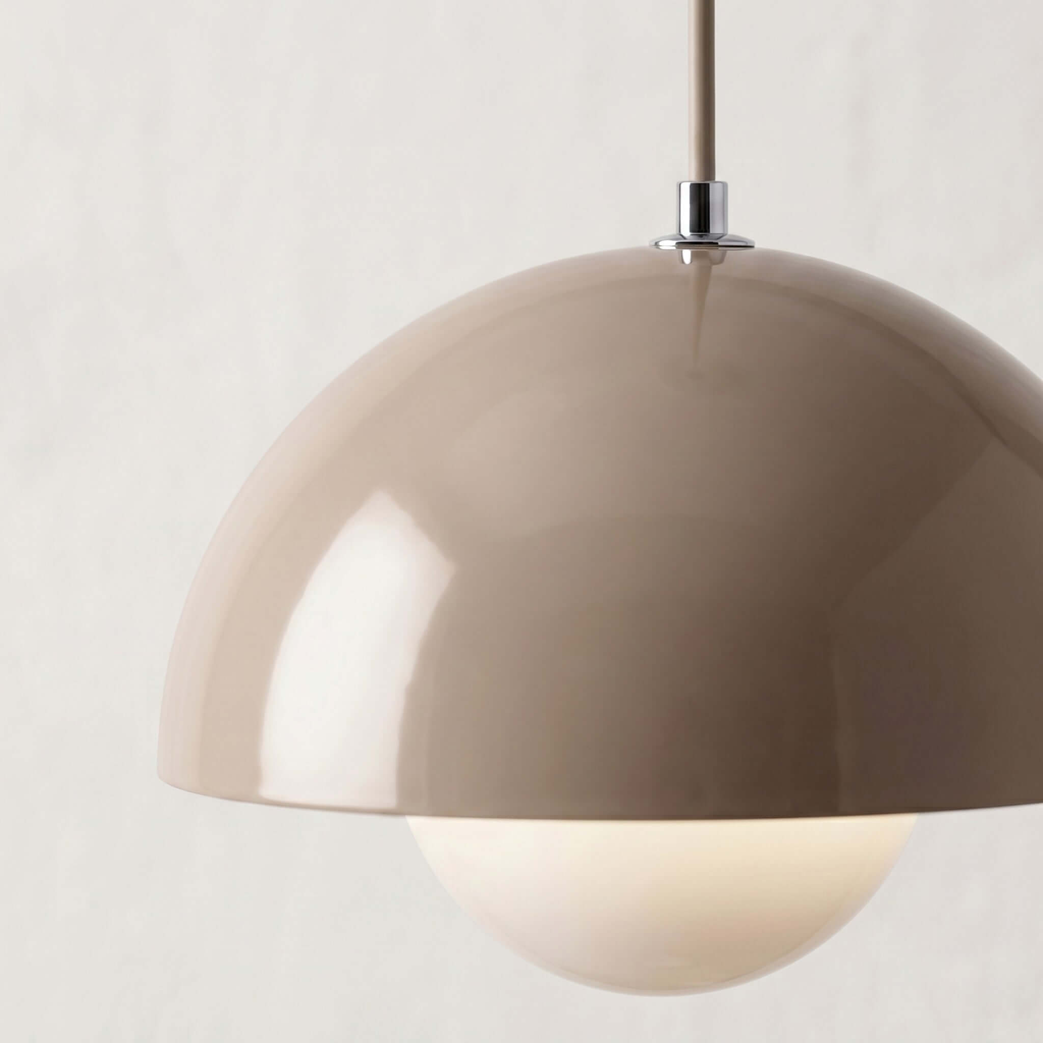 Avenonix Pendant Light