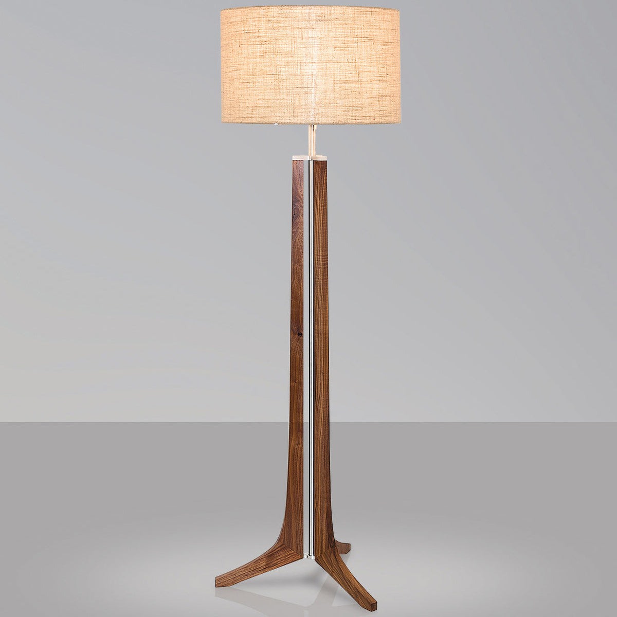 Nedoralo Tripod Floor Lamp