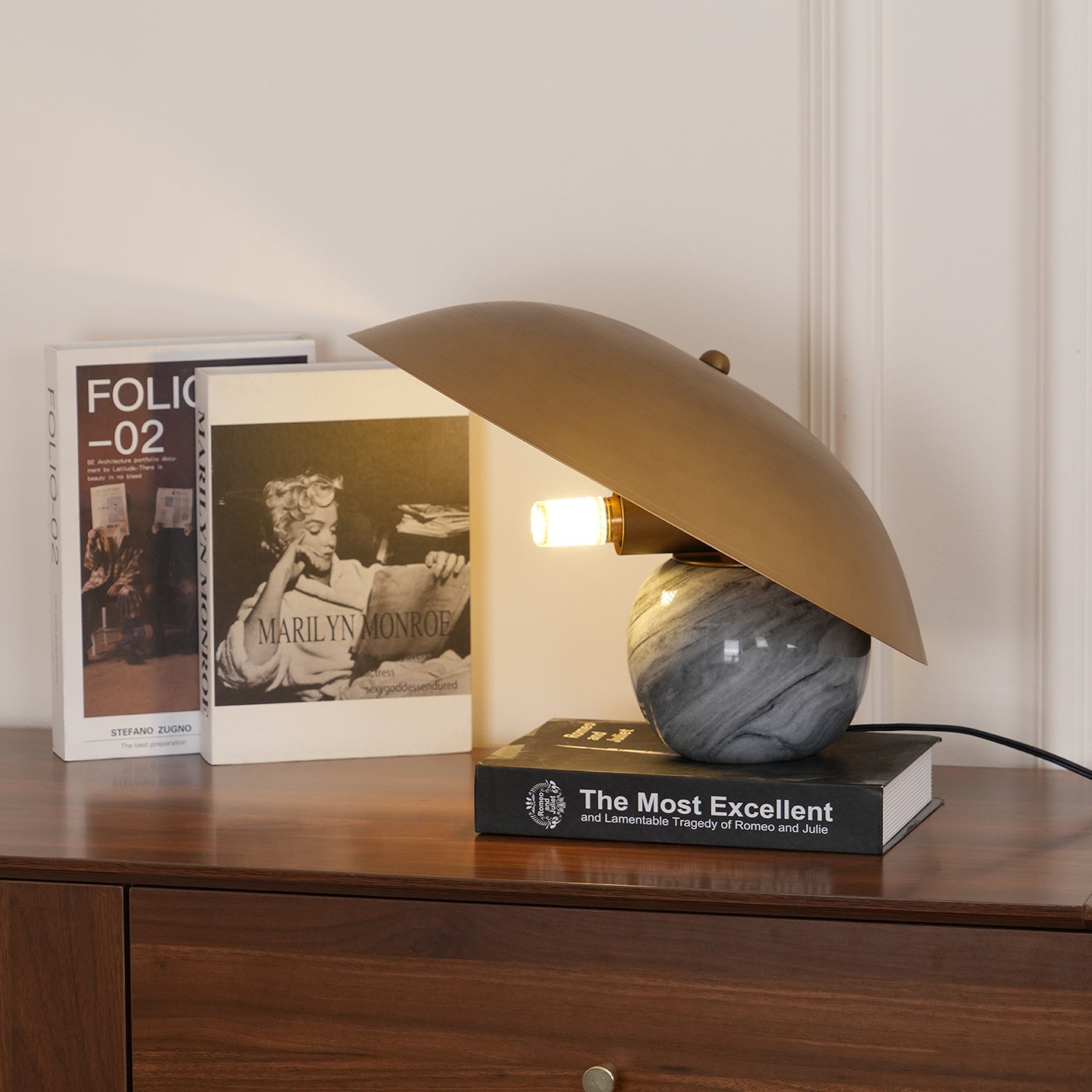 Fezzo Marble Table Lamp