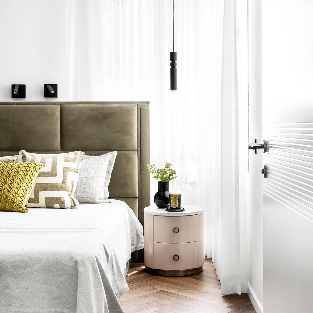 Feseno Tube Pendant Light