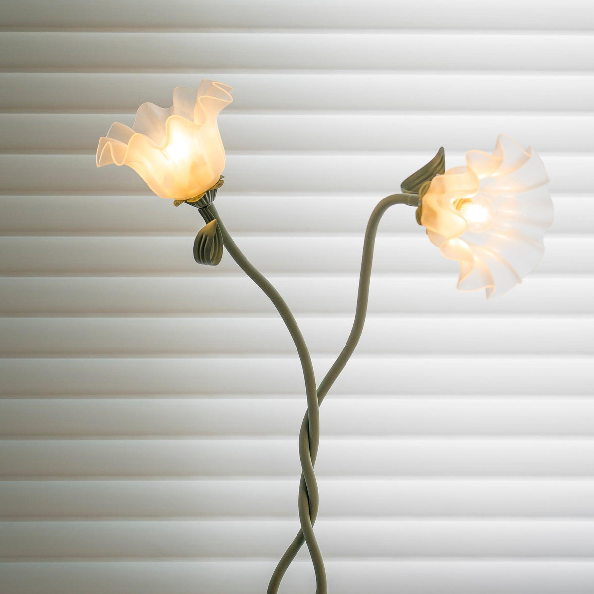 Lavelora Floral Floor Lamp