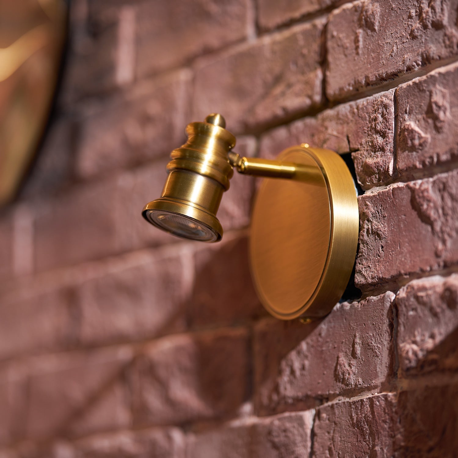 Sarroc Linear Wall Light