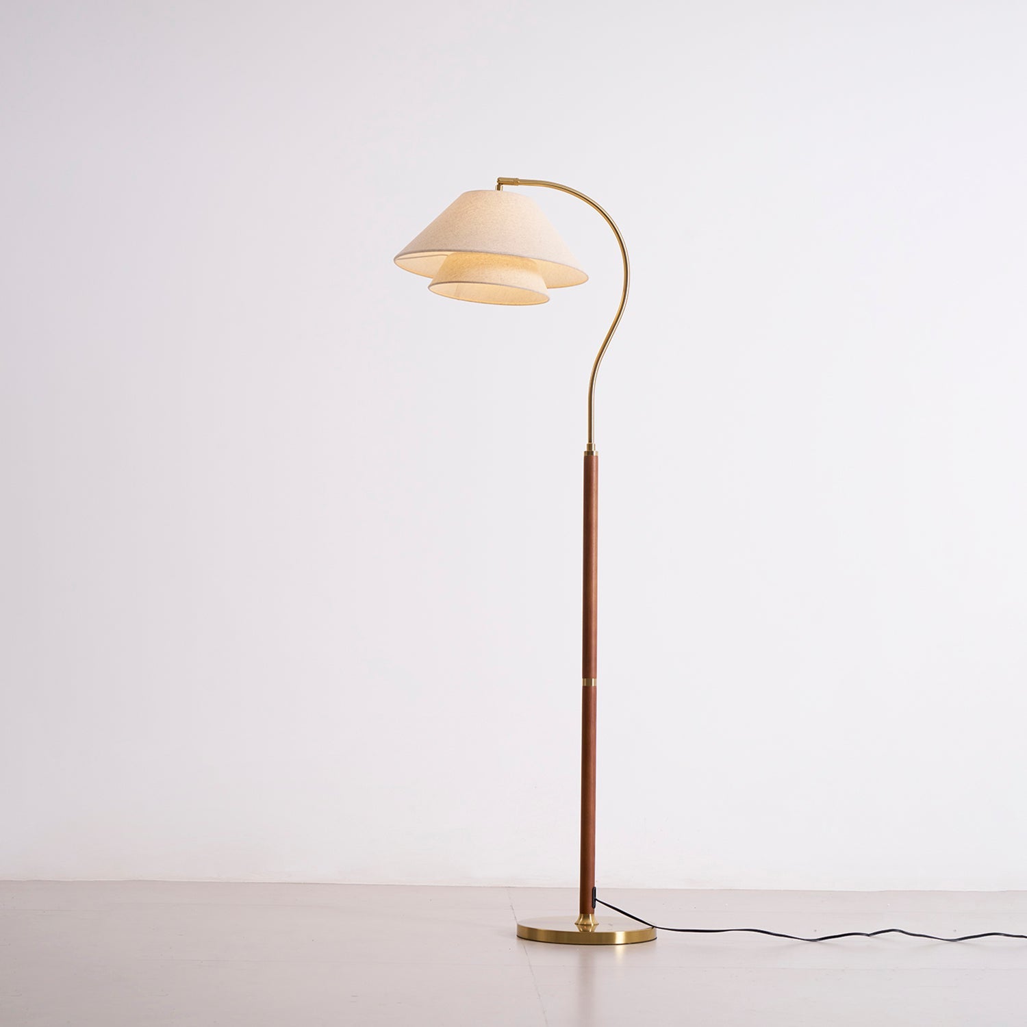 Alvinor Sculptural Floor Lamp