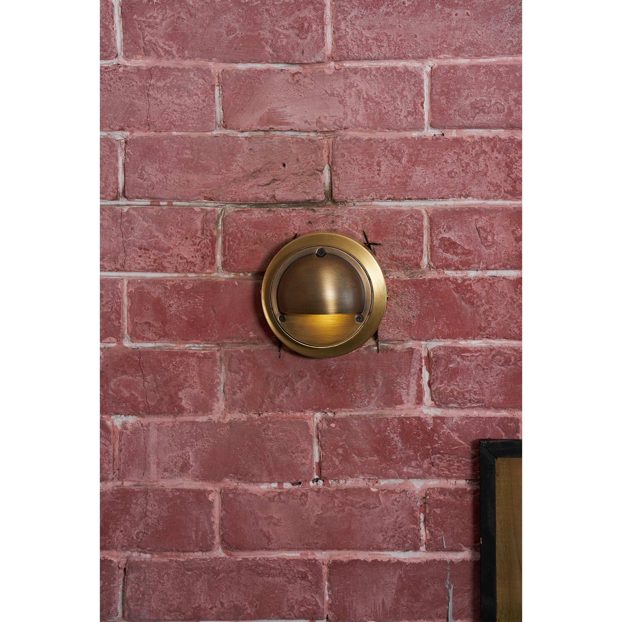 Bazorlian Outdoor Wall Light