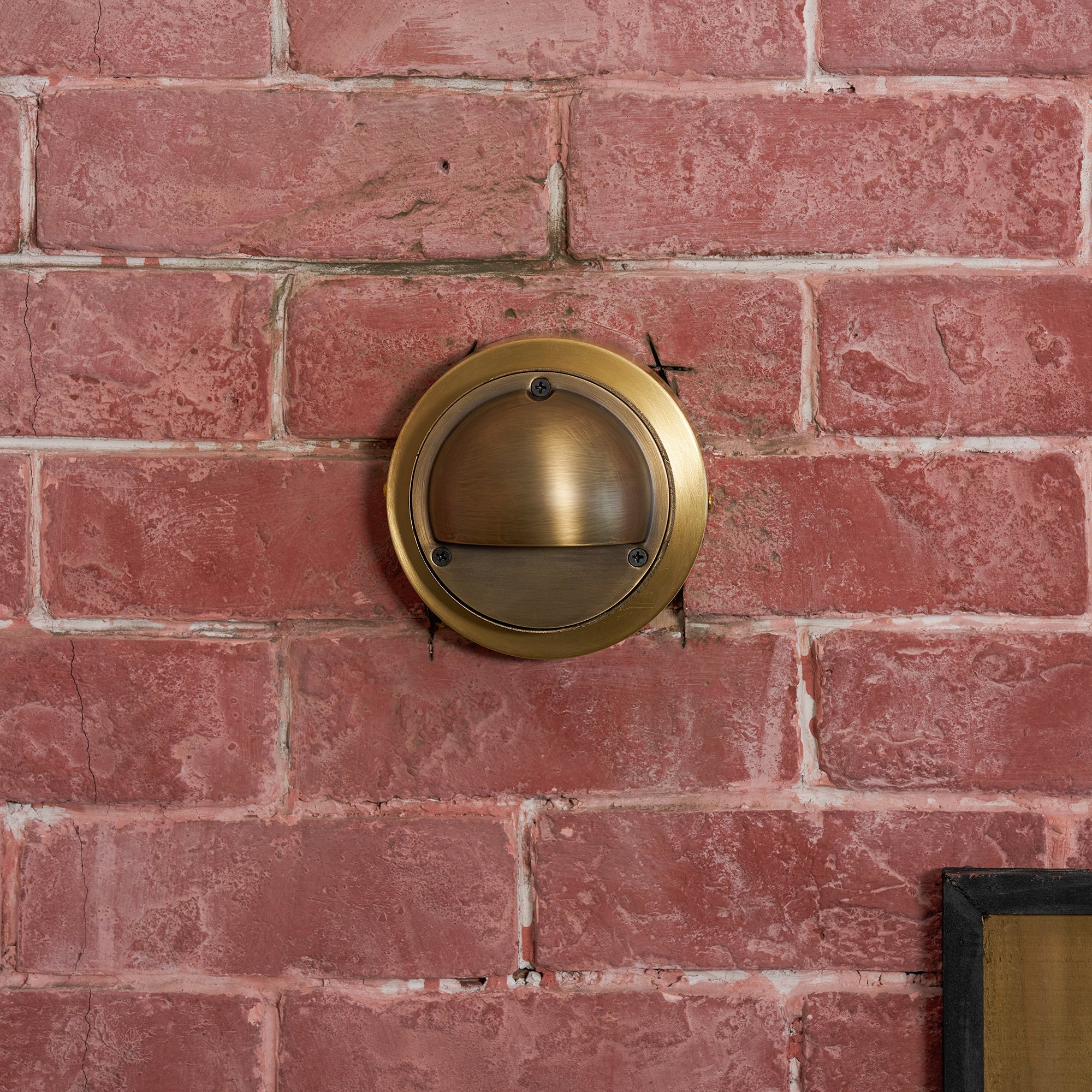 Bazorlian Outdoor Wall Light