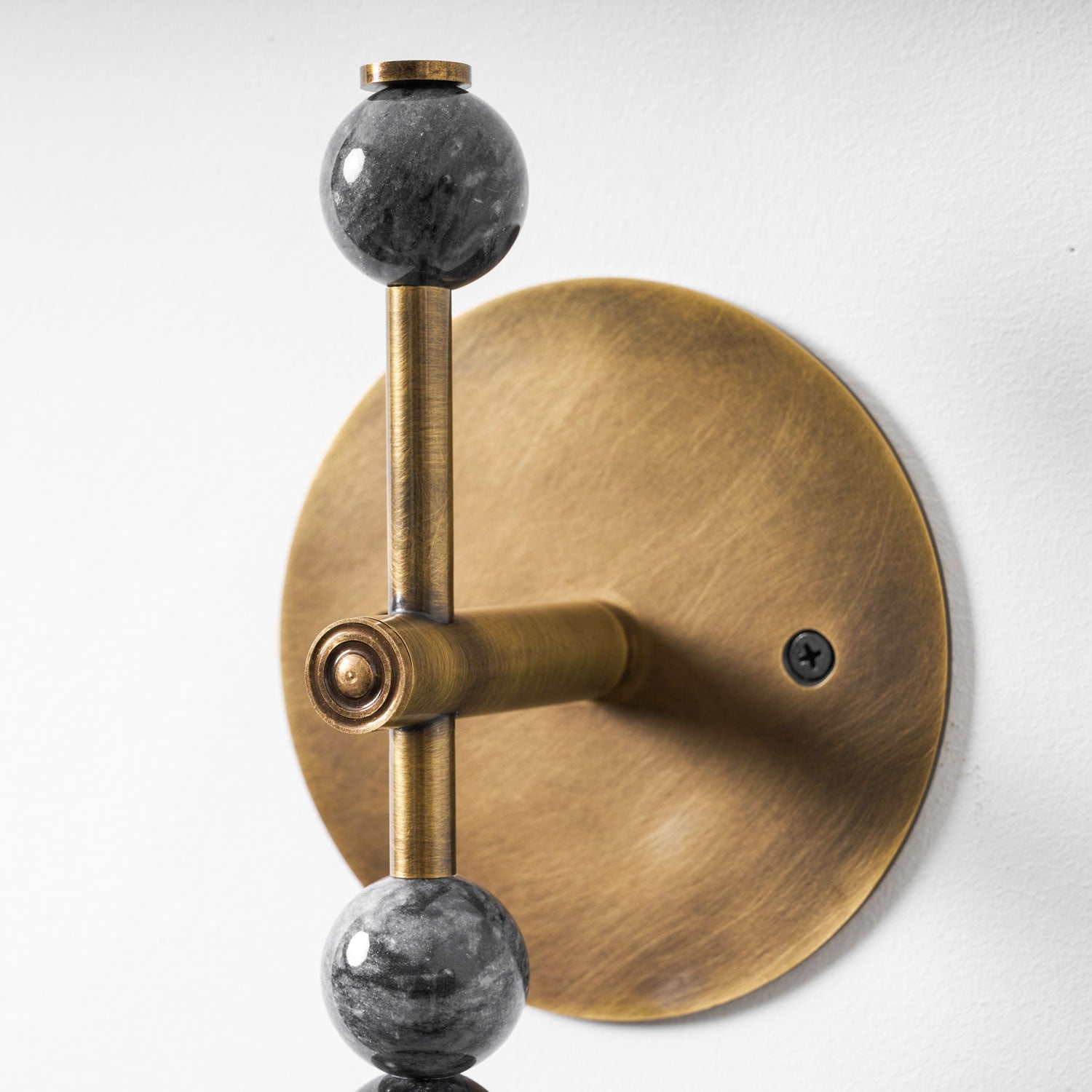 Bealyo Wall Light