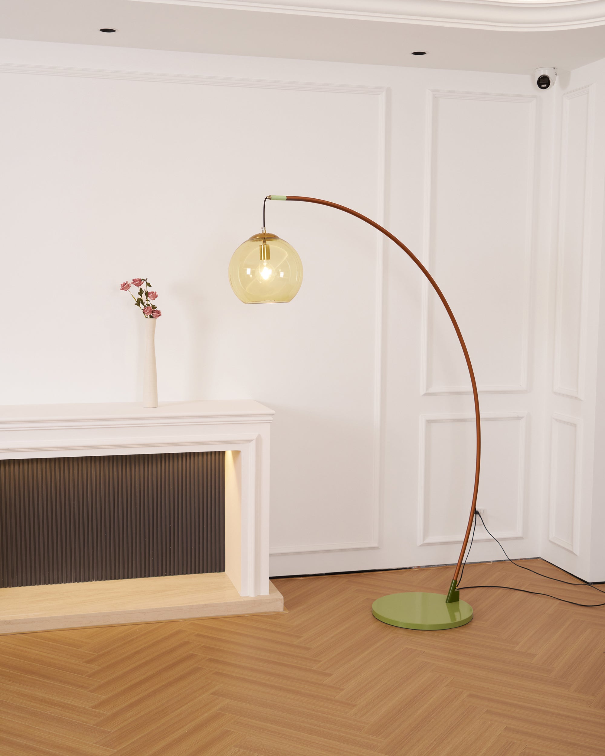 Oseltra Arc Floor Lamp