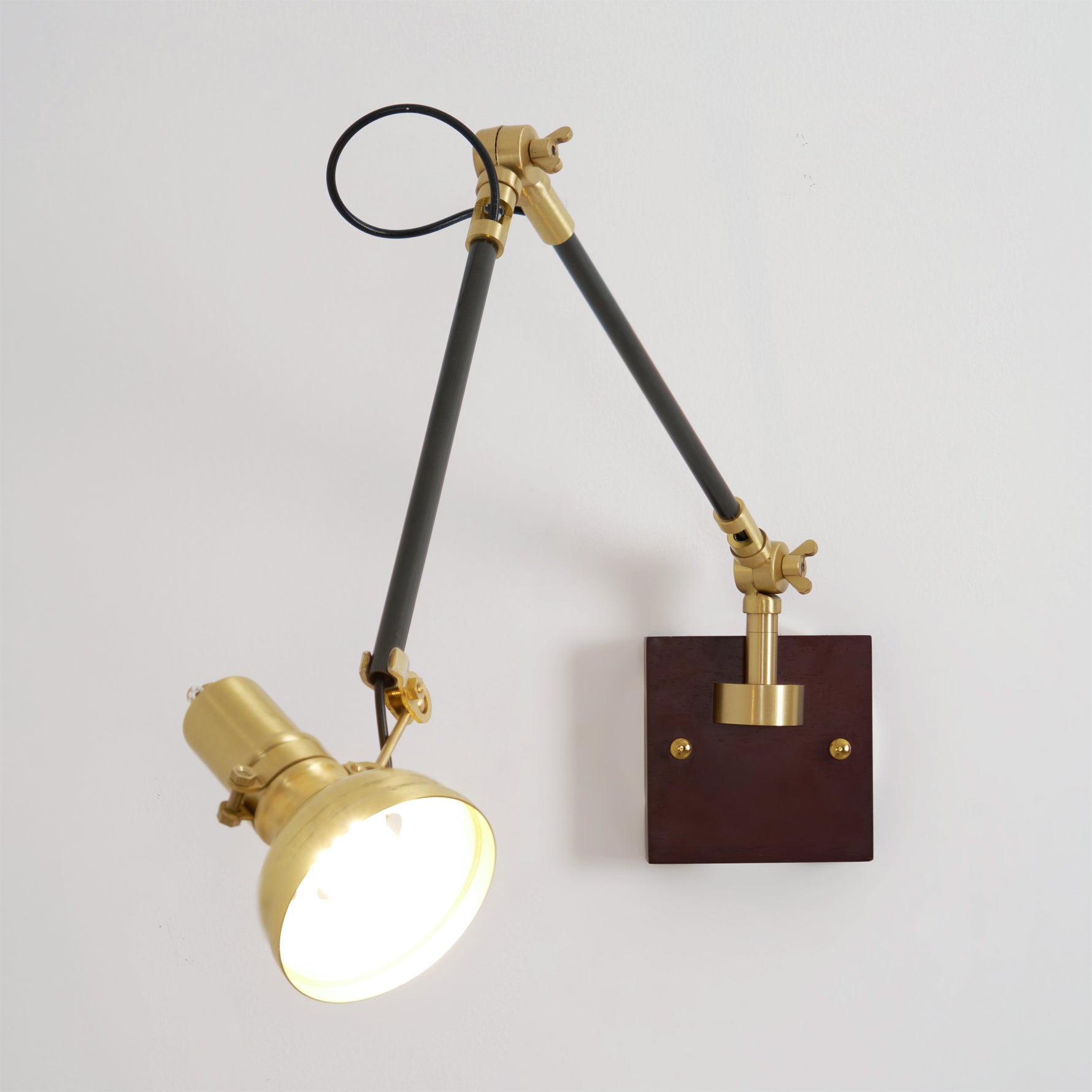 Lacavor Swing Arm Wall Light