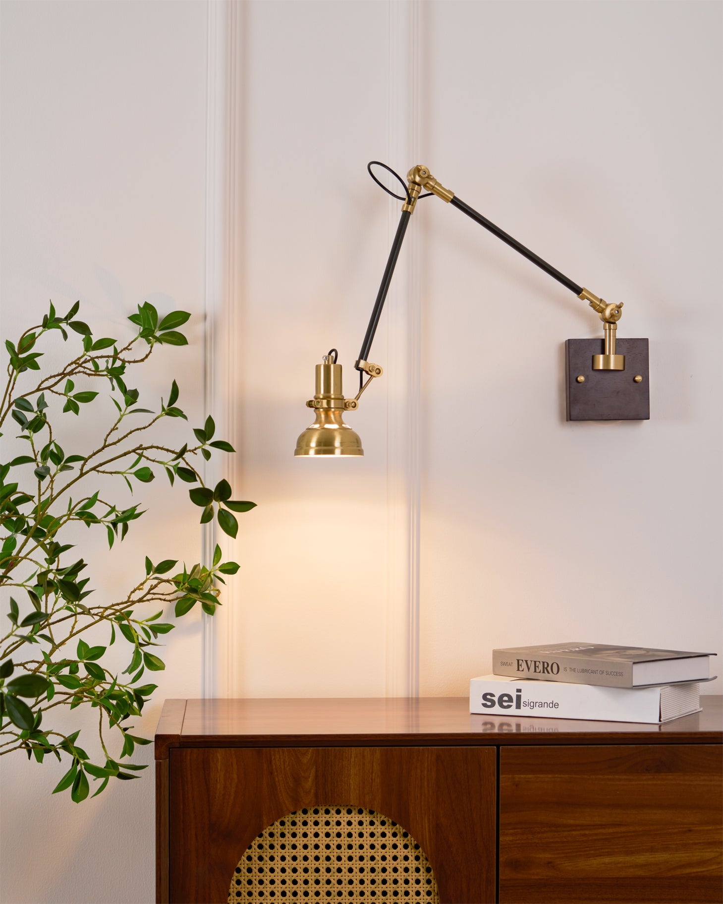 Lacavor Swing Arm Wall Light