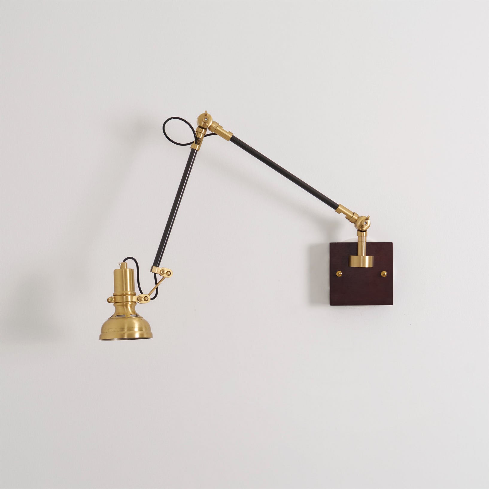 Lacavor Swing Arm Wall Light