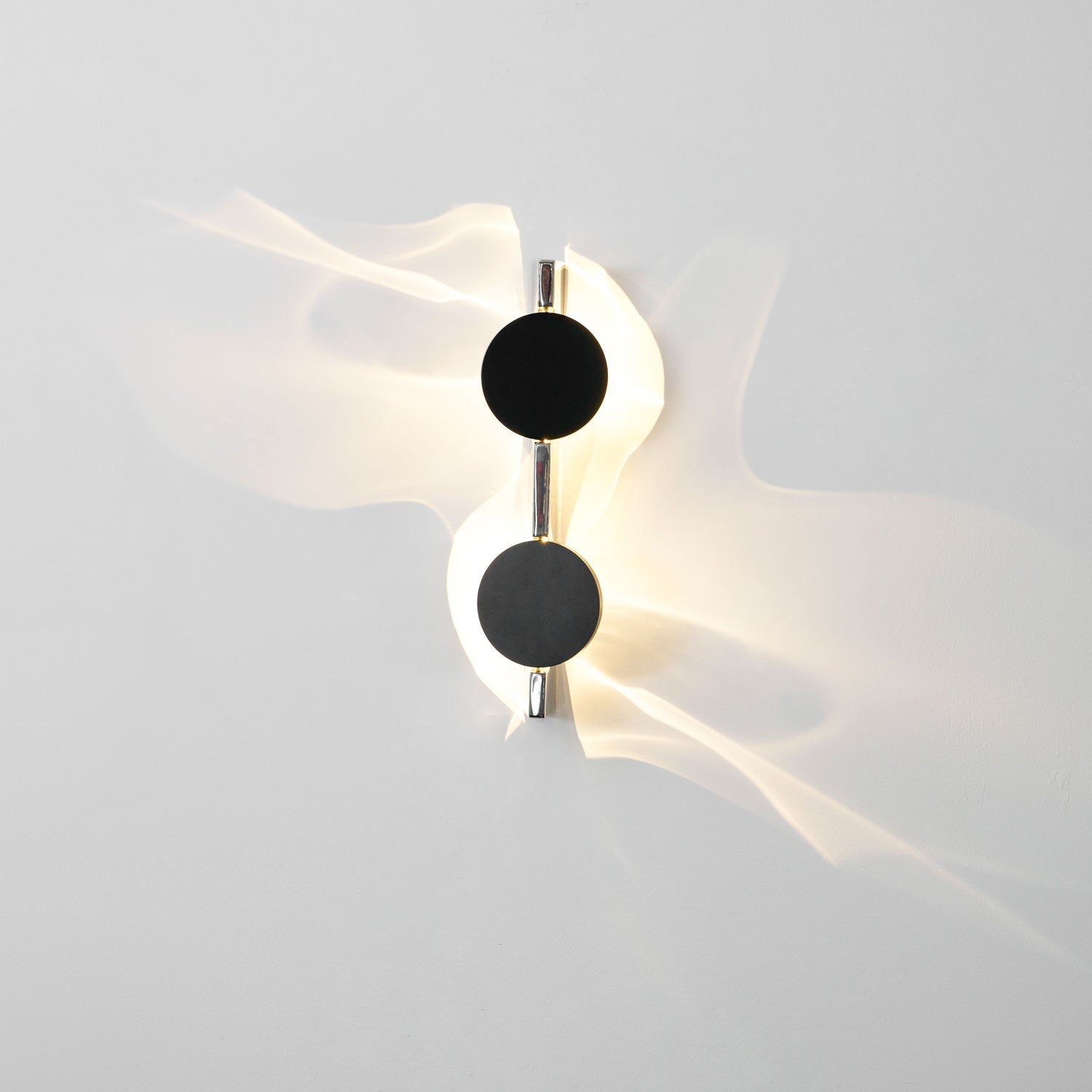 Lomarona Sculptural Wall Light