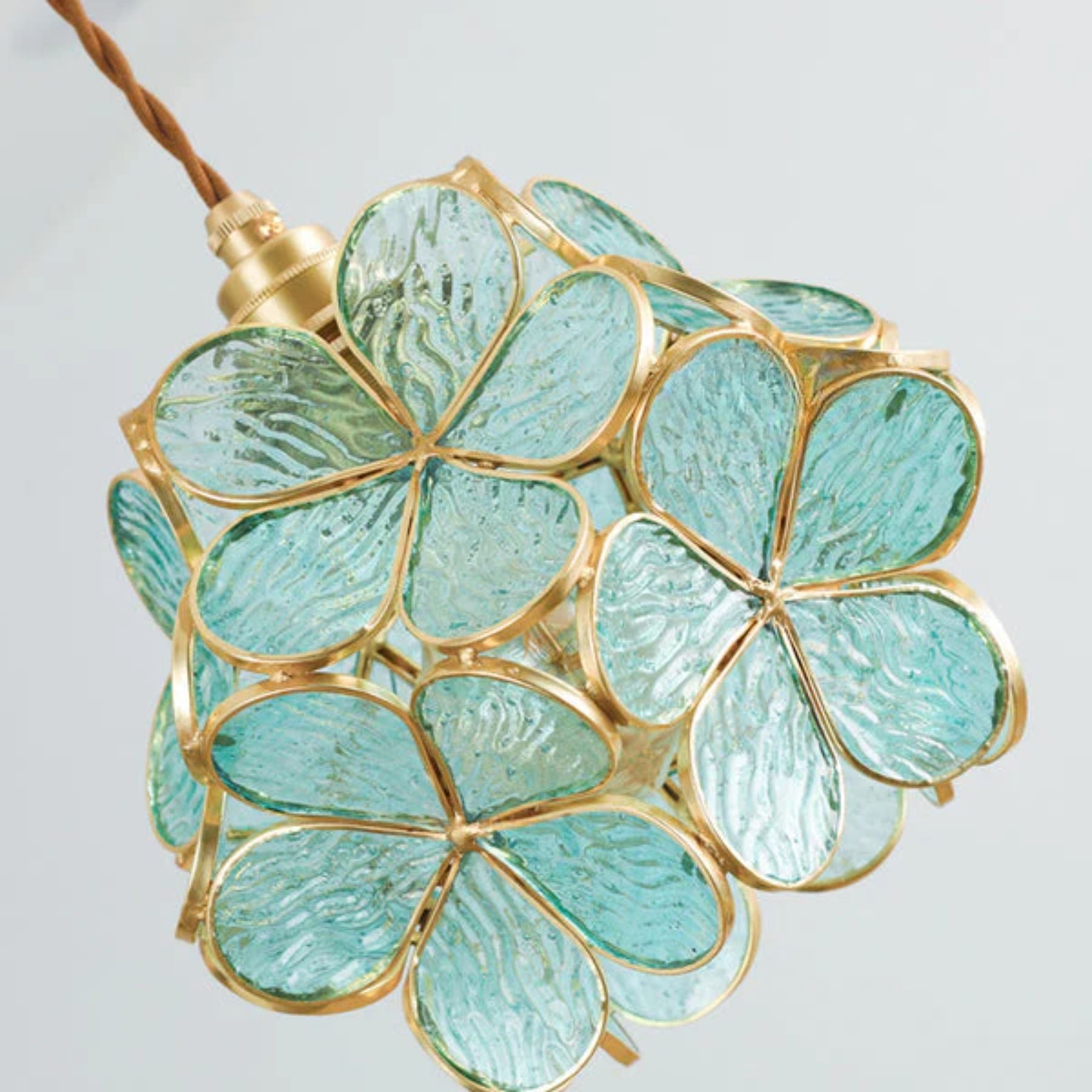 Rovela Flower Pendant Light