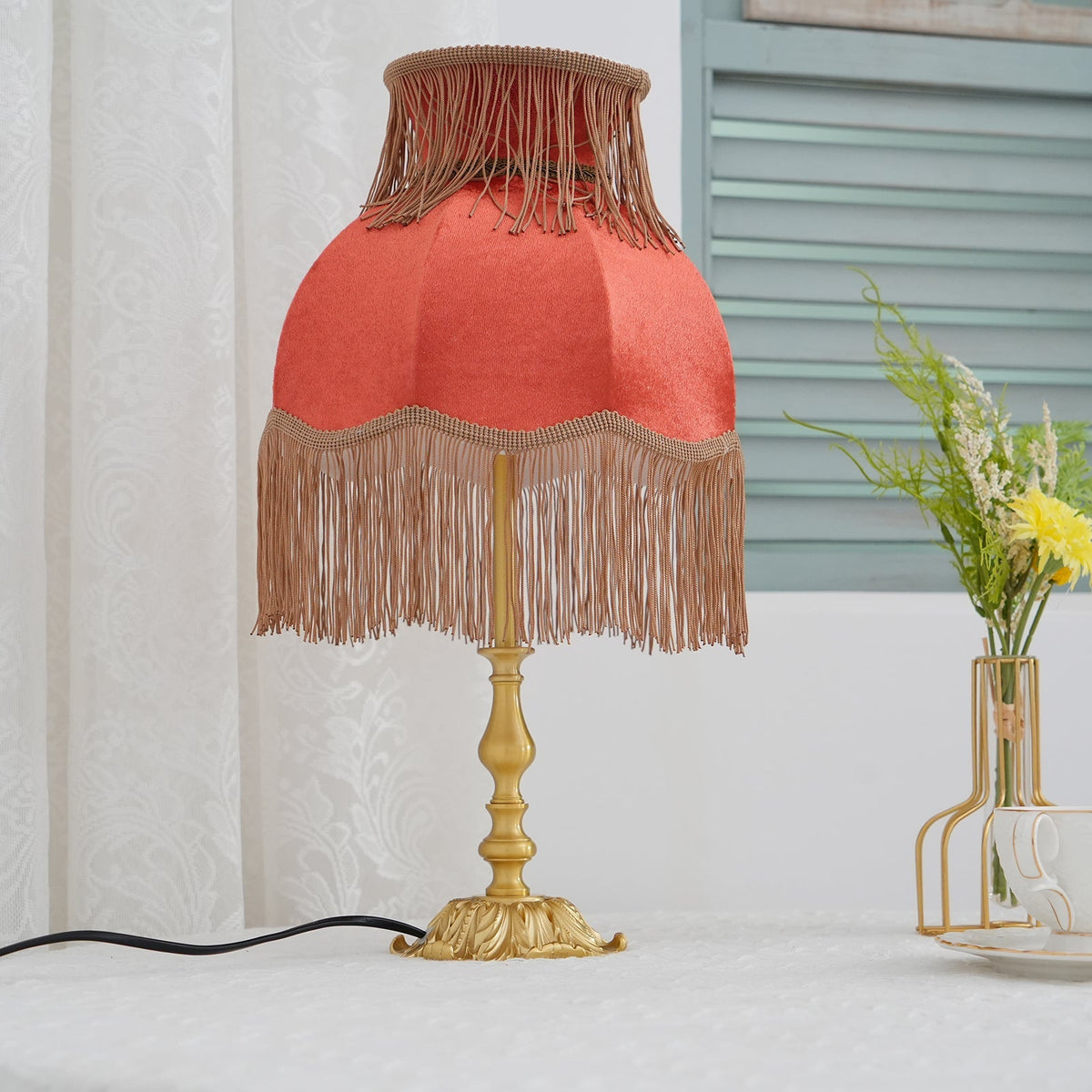 Iruranol Table Lamp