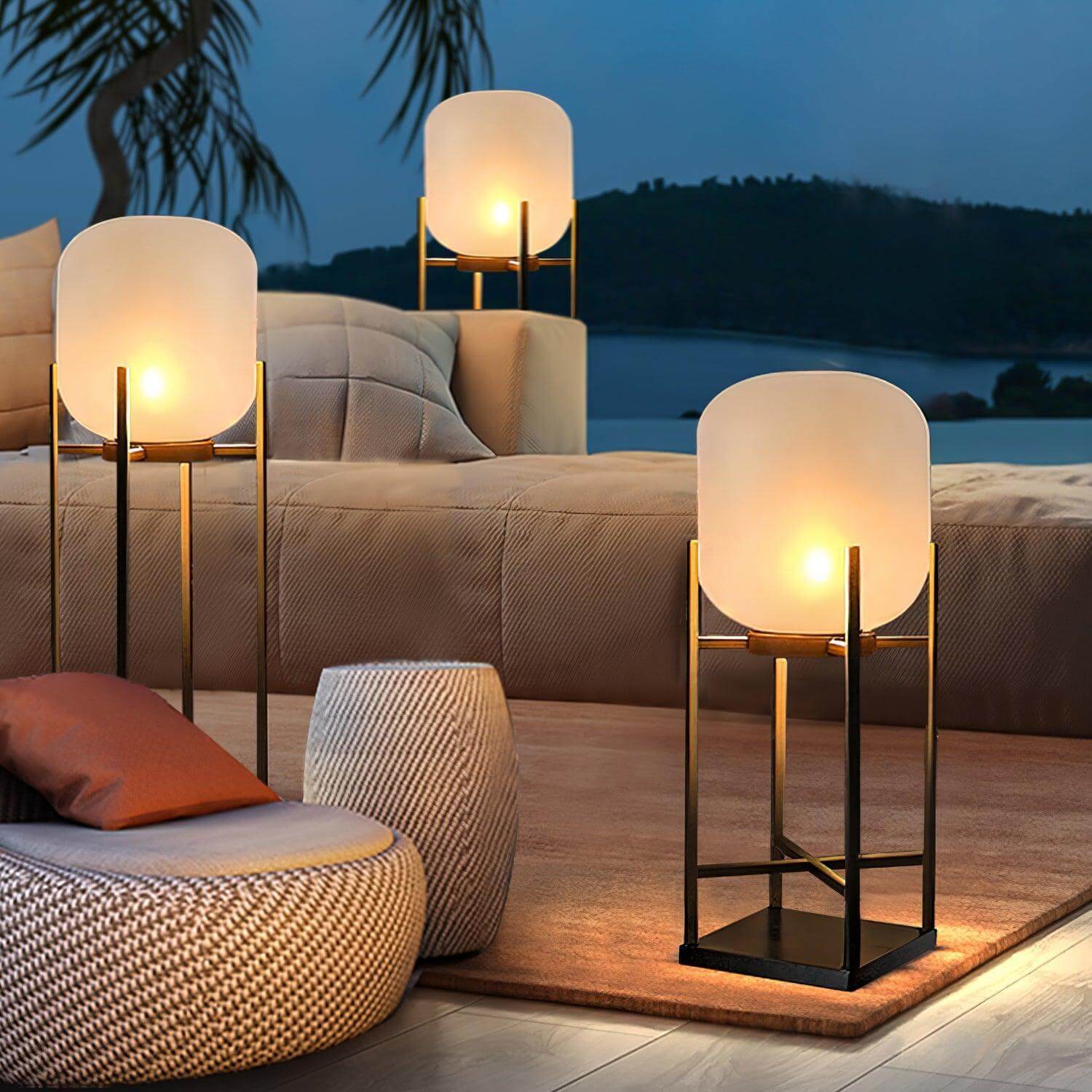 Tutavo Outdoor Floor Lamp