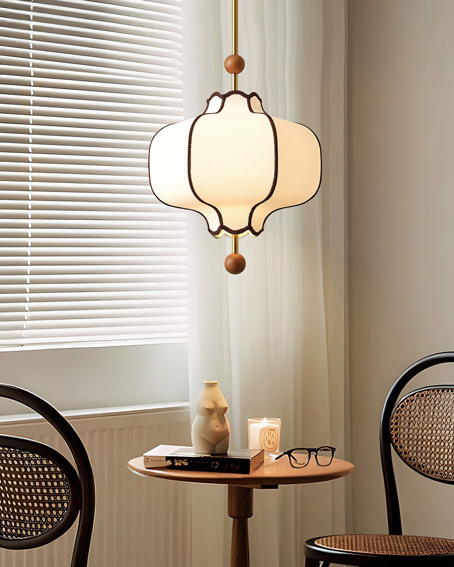 Becorira Lantern Pendant Light